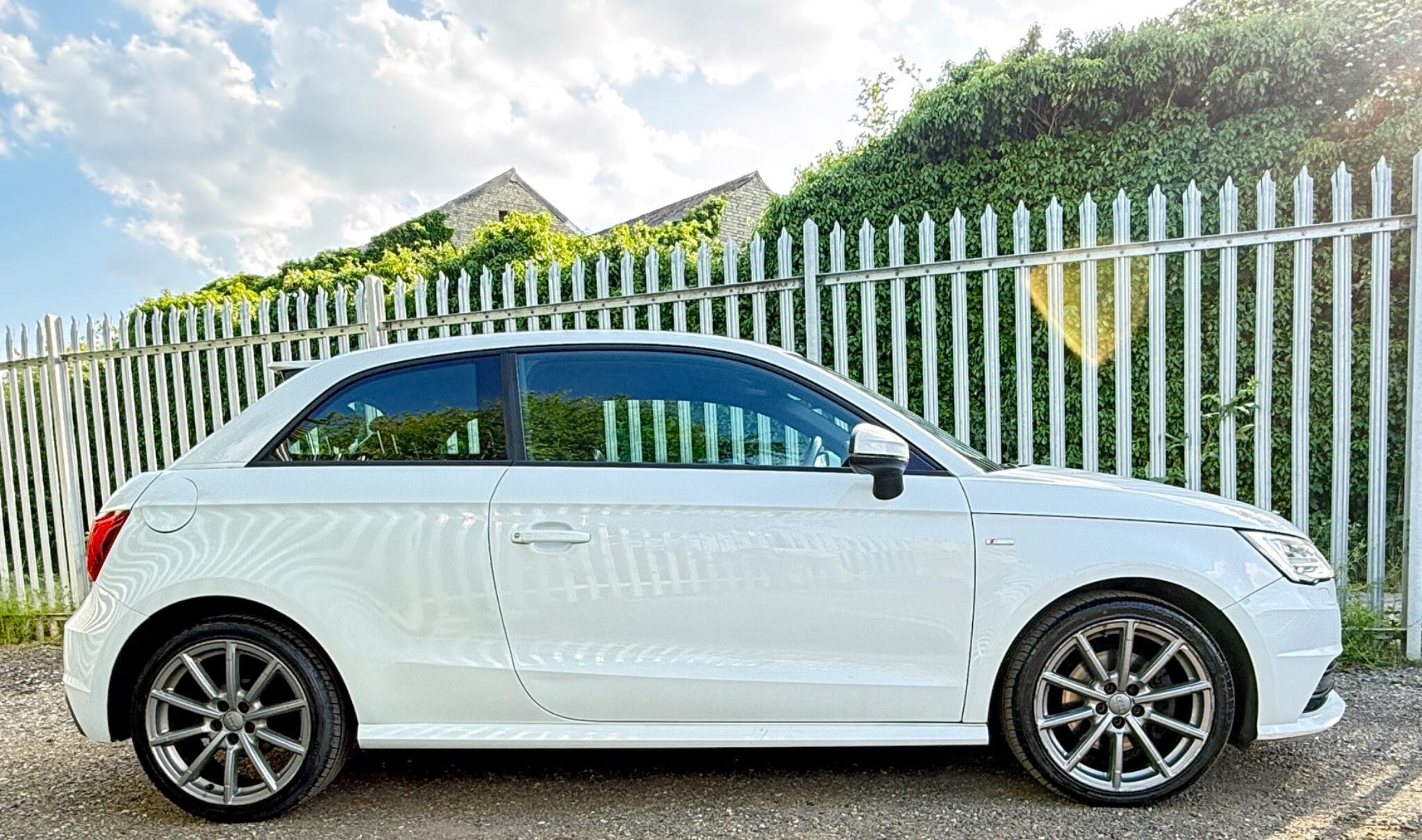 2015 Audi A1 image 15