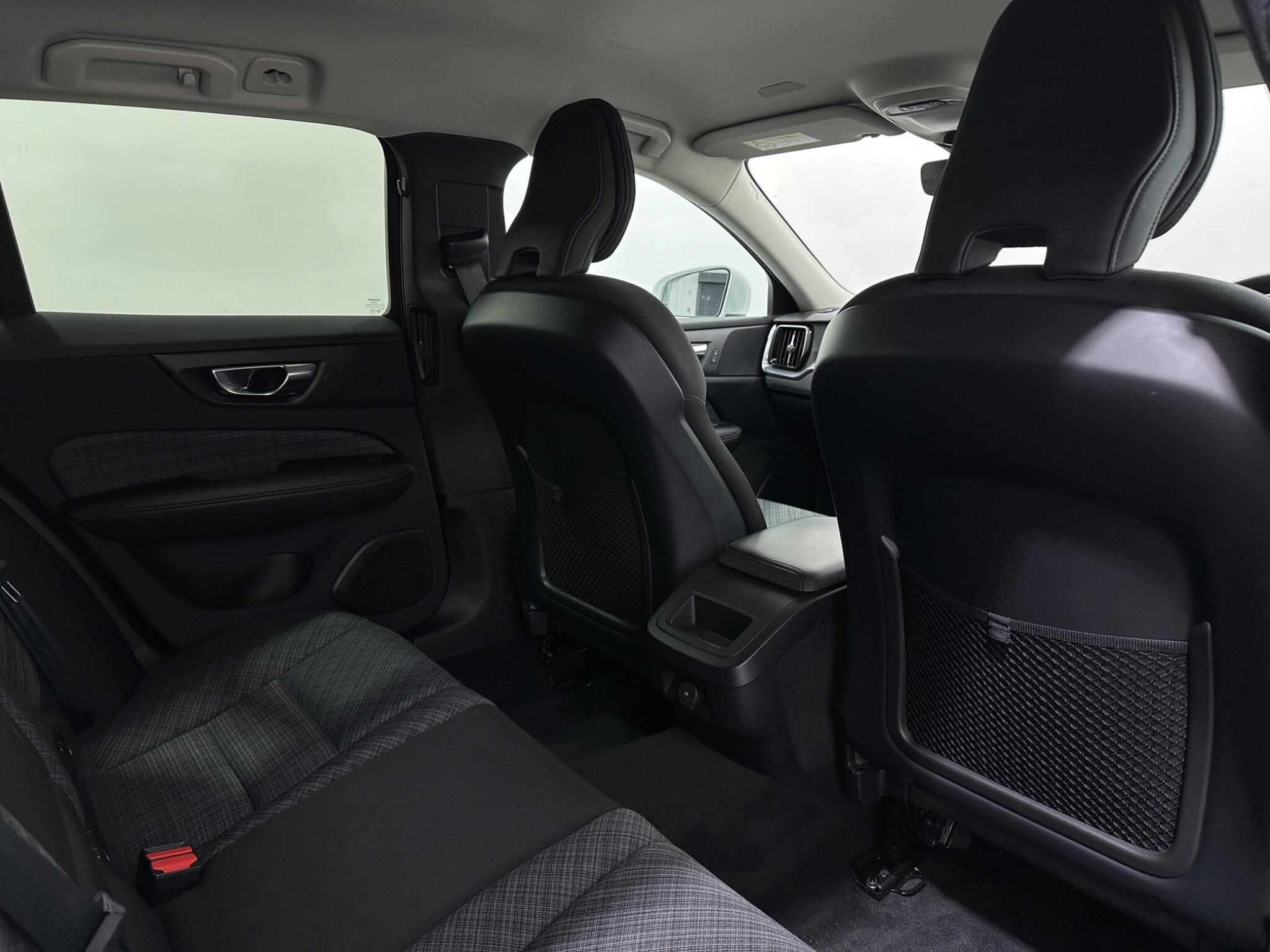Volvo V60 view 40