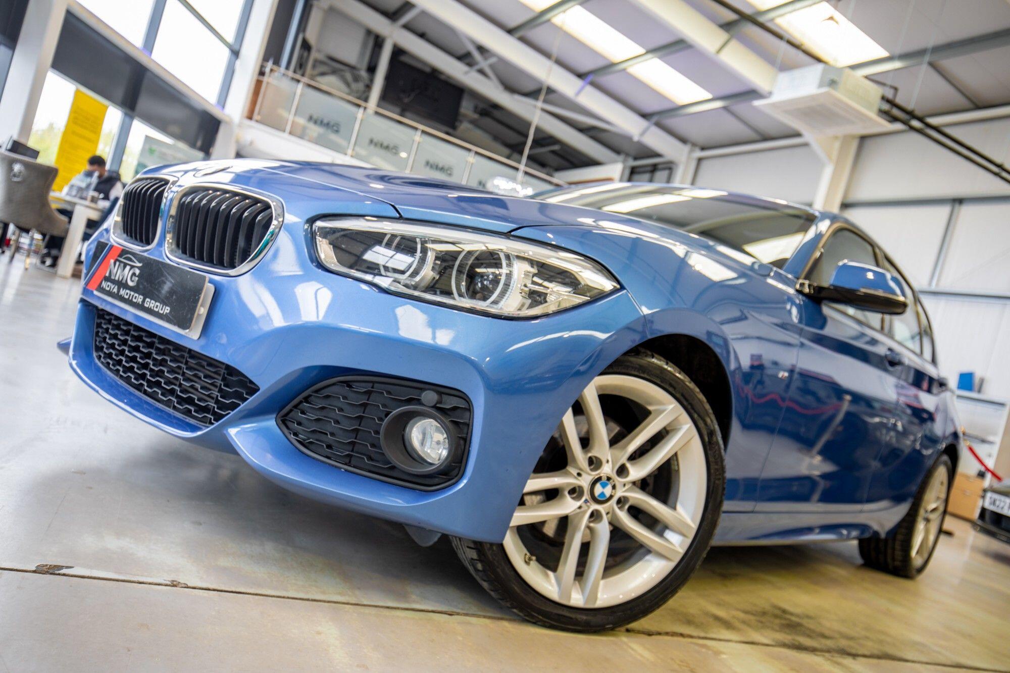 BMW 1 Series view 5