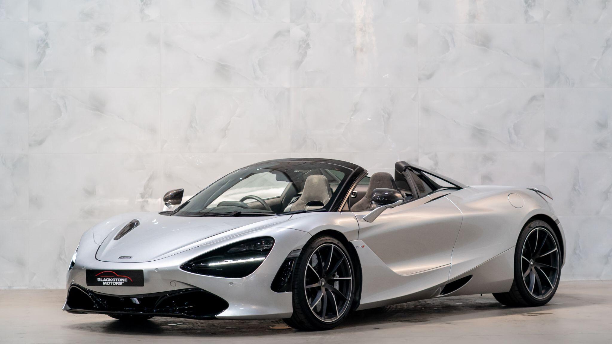 Mclaren 720s view 5