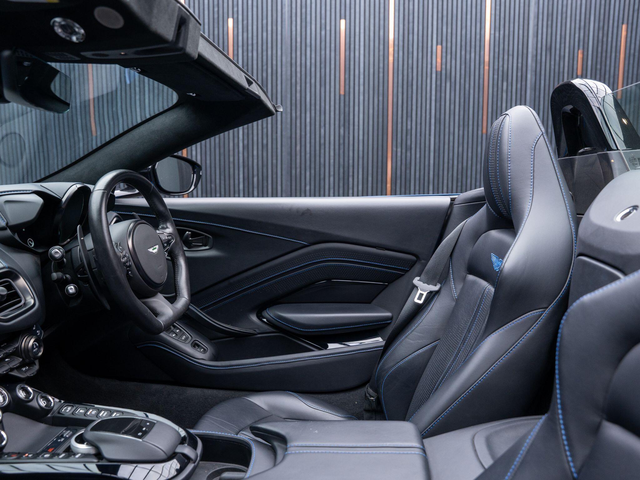 Aston Martin Vantage view 36