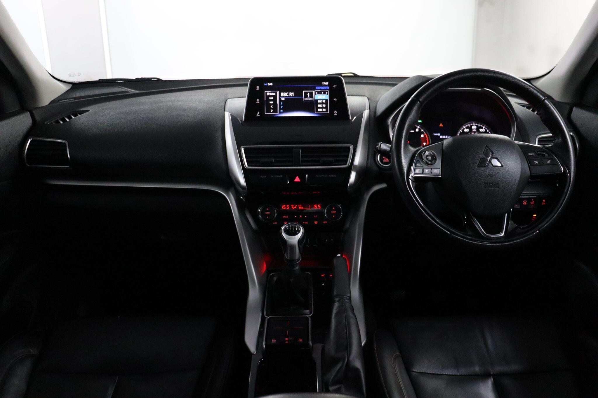 Mitsubishi Eclipse Cross view 39