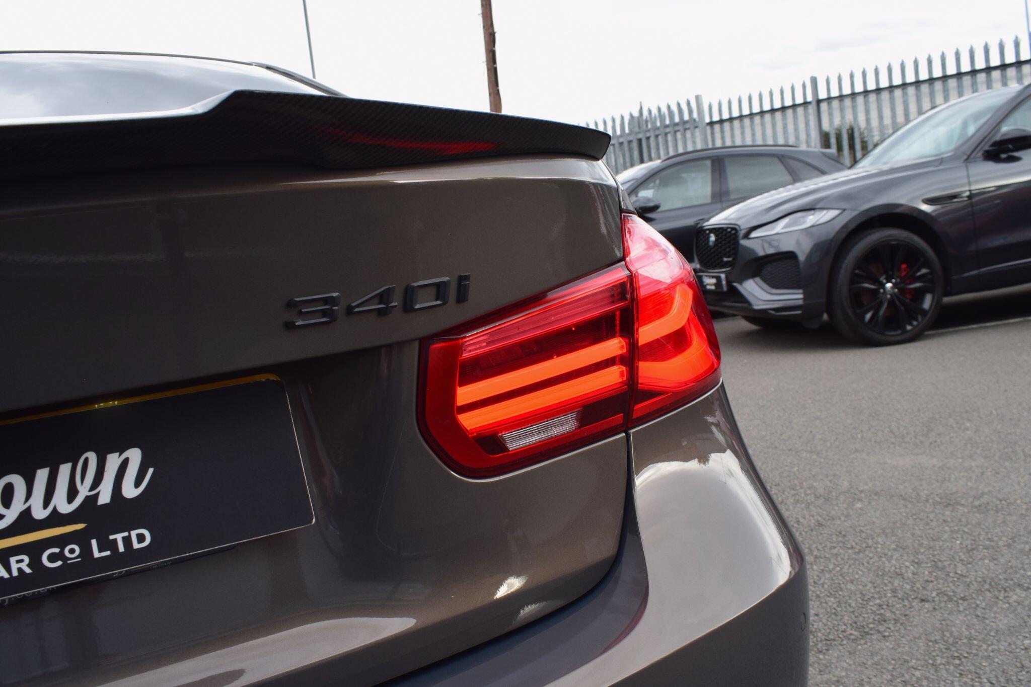 BMW 3 Series view 40