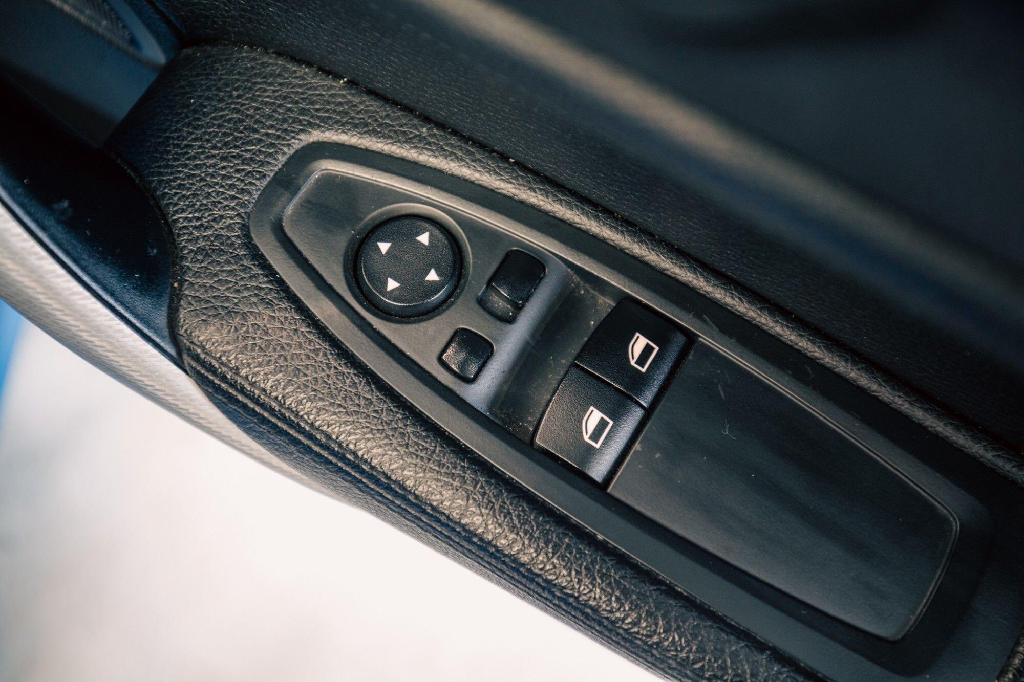 BMW 2 Series view 9