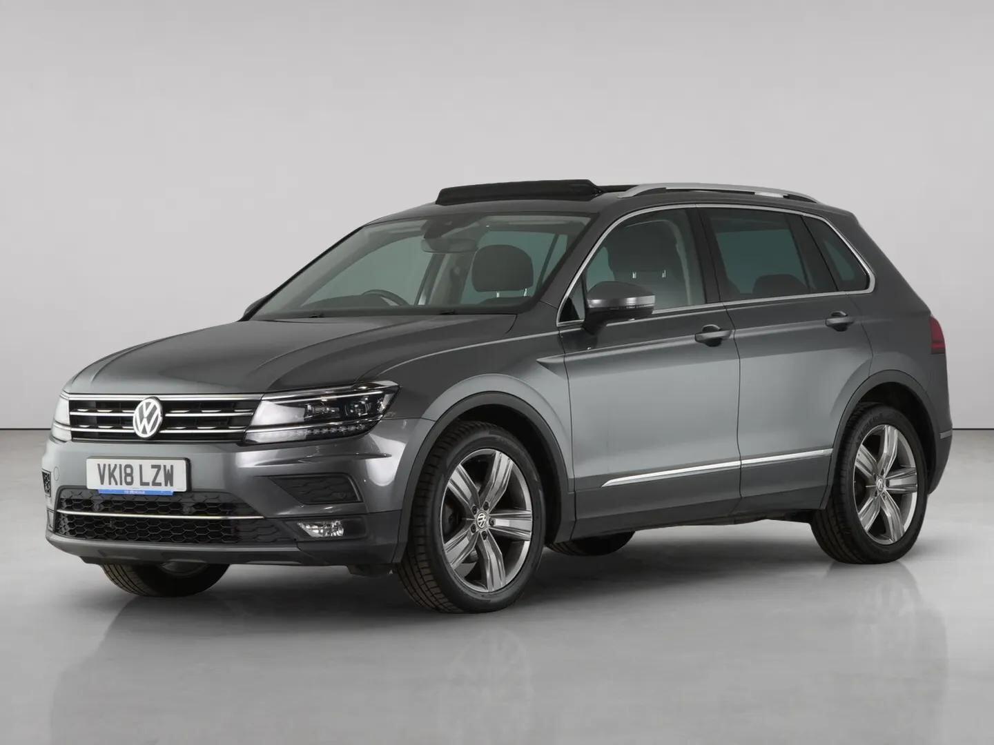 Volkswagen Tiguan view 2