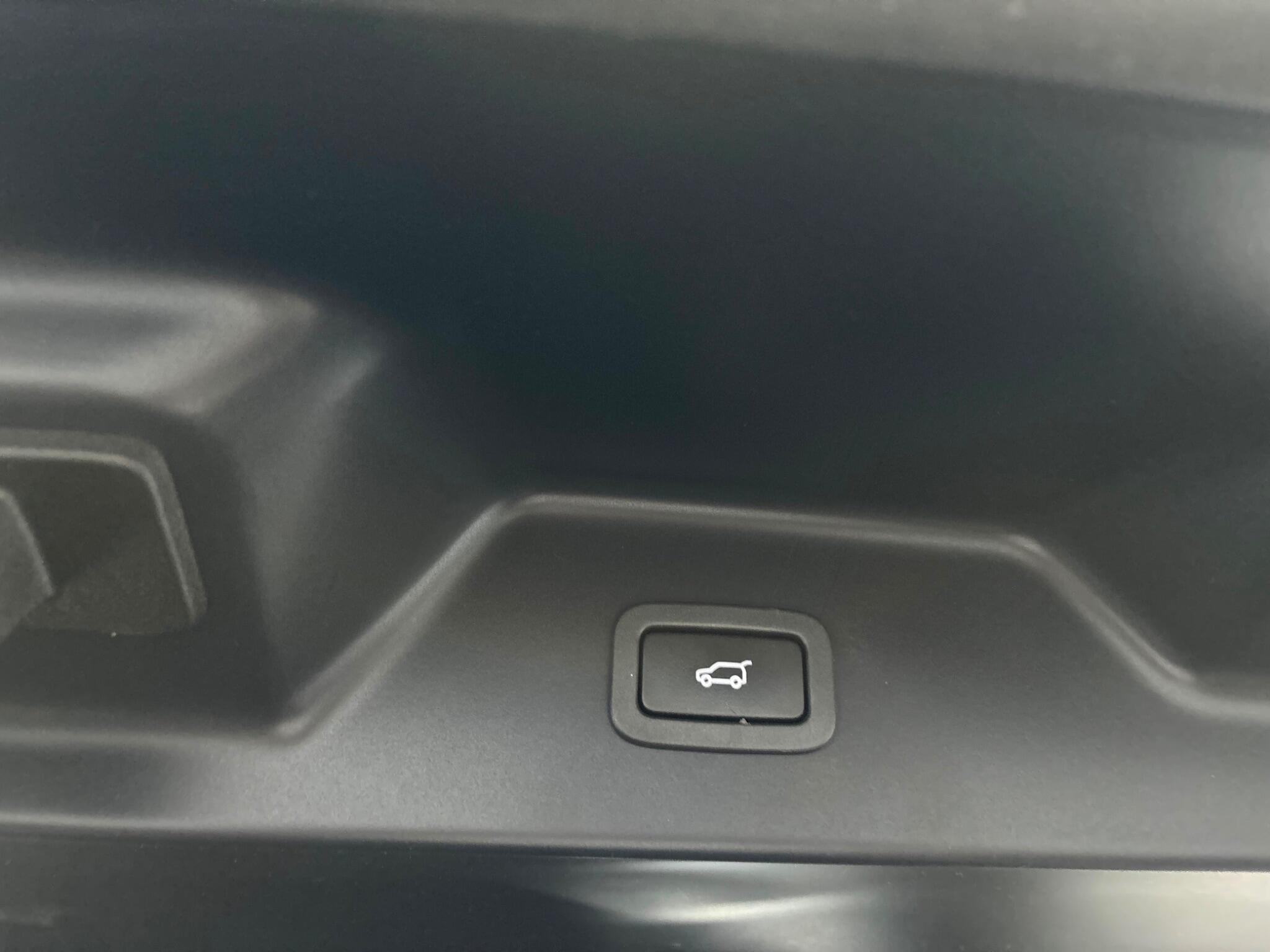Land Rover Range Rover view 38