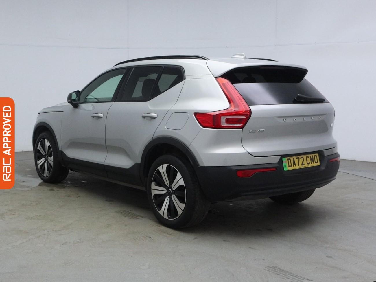 Volvo XC40 view 5