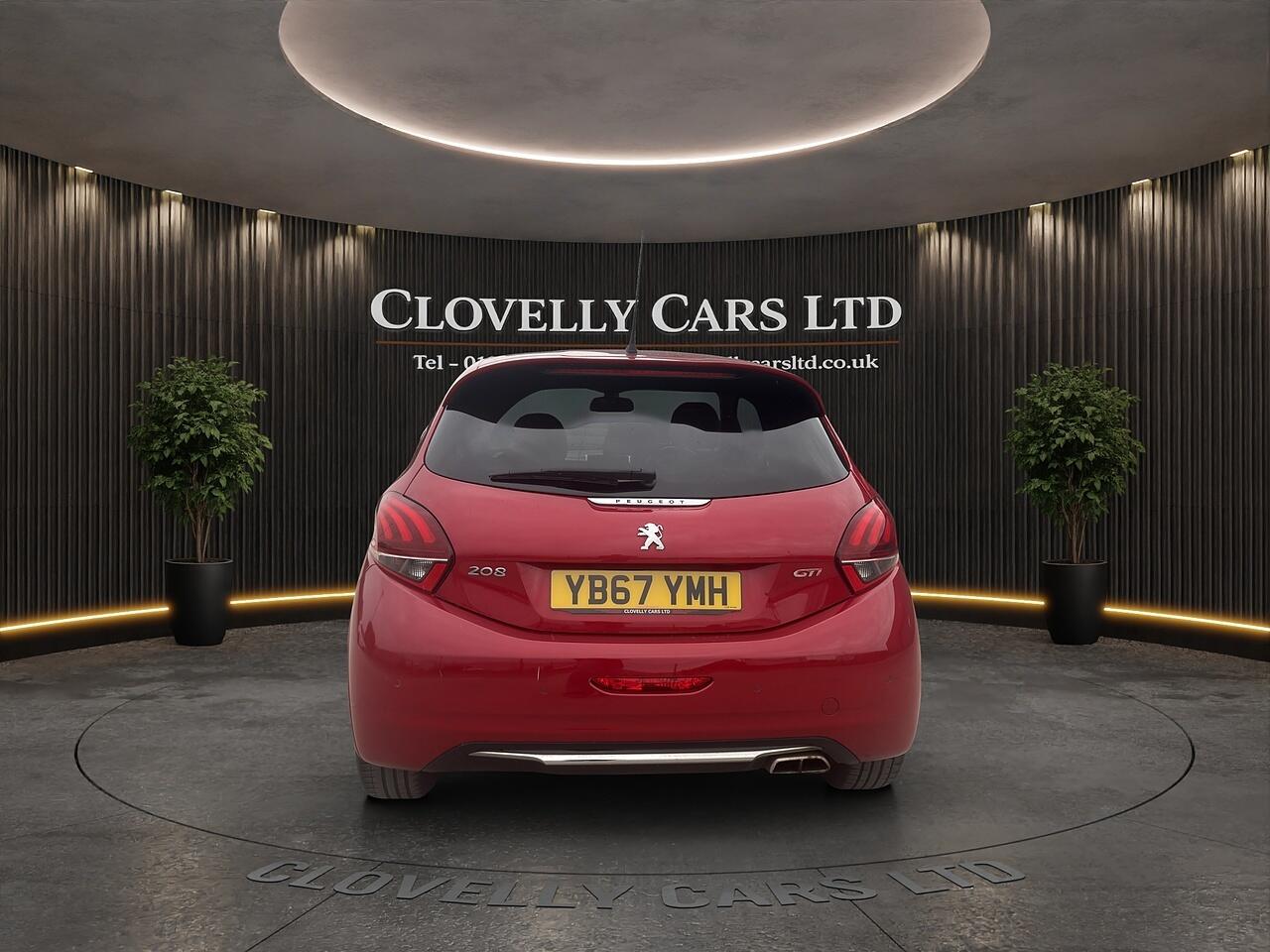 Peugeot 208 view 9