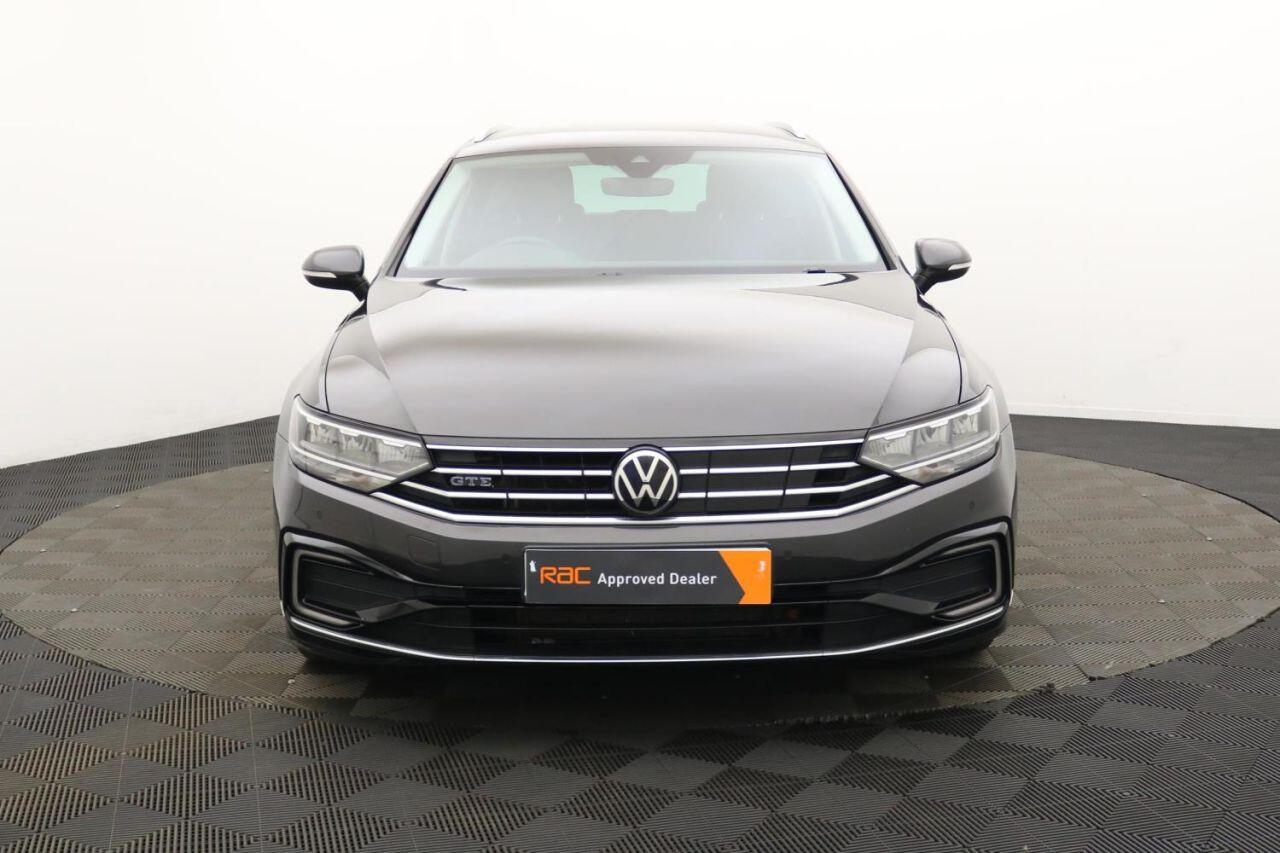 Volkswagen Passat view 10