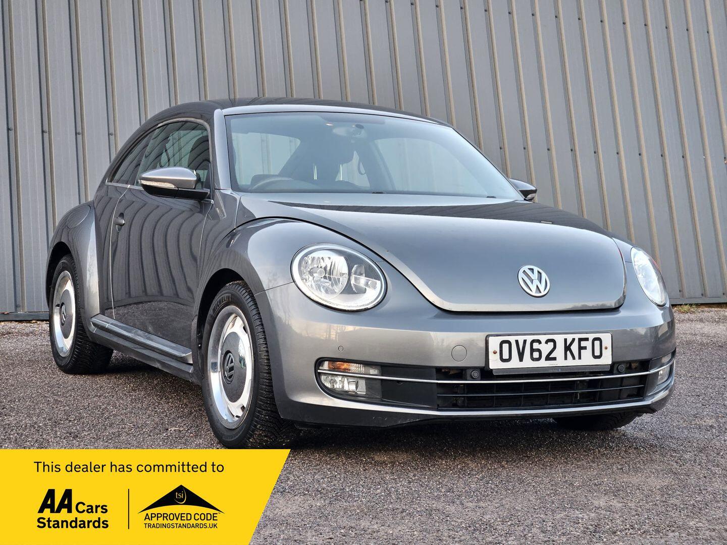 2012 Volkswagen Beetle image 1