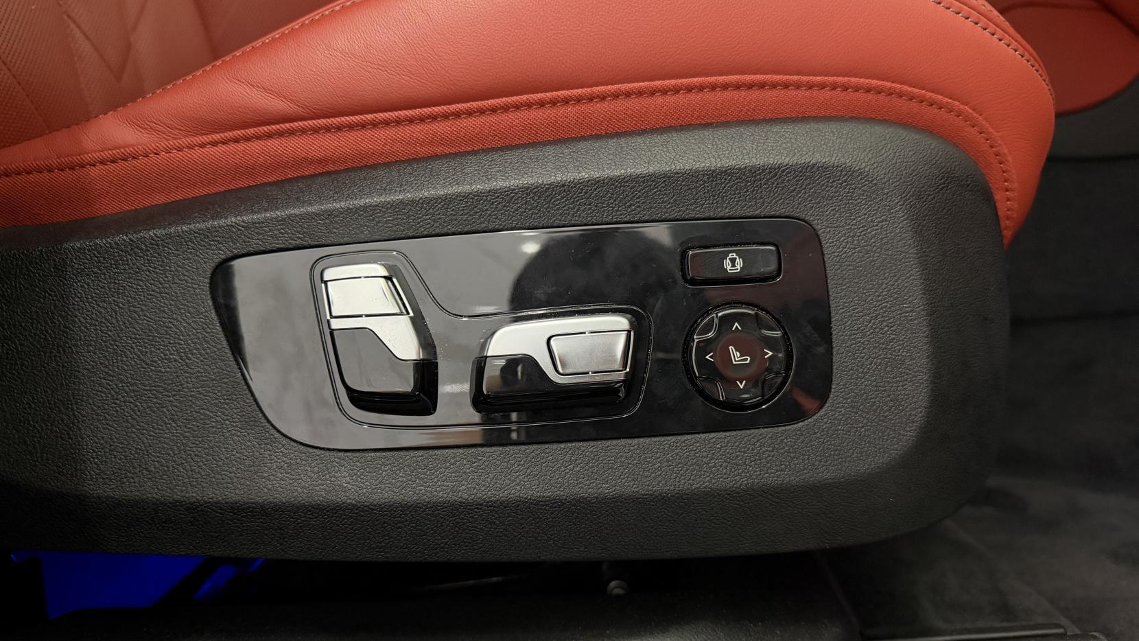 BMW XM view 39