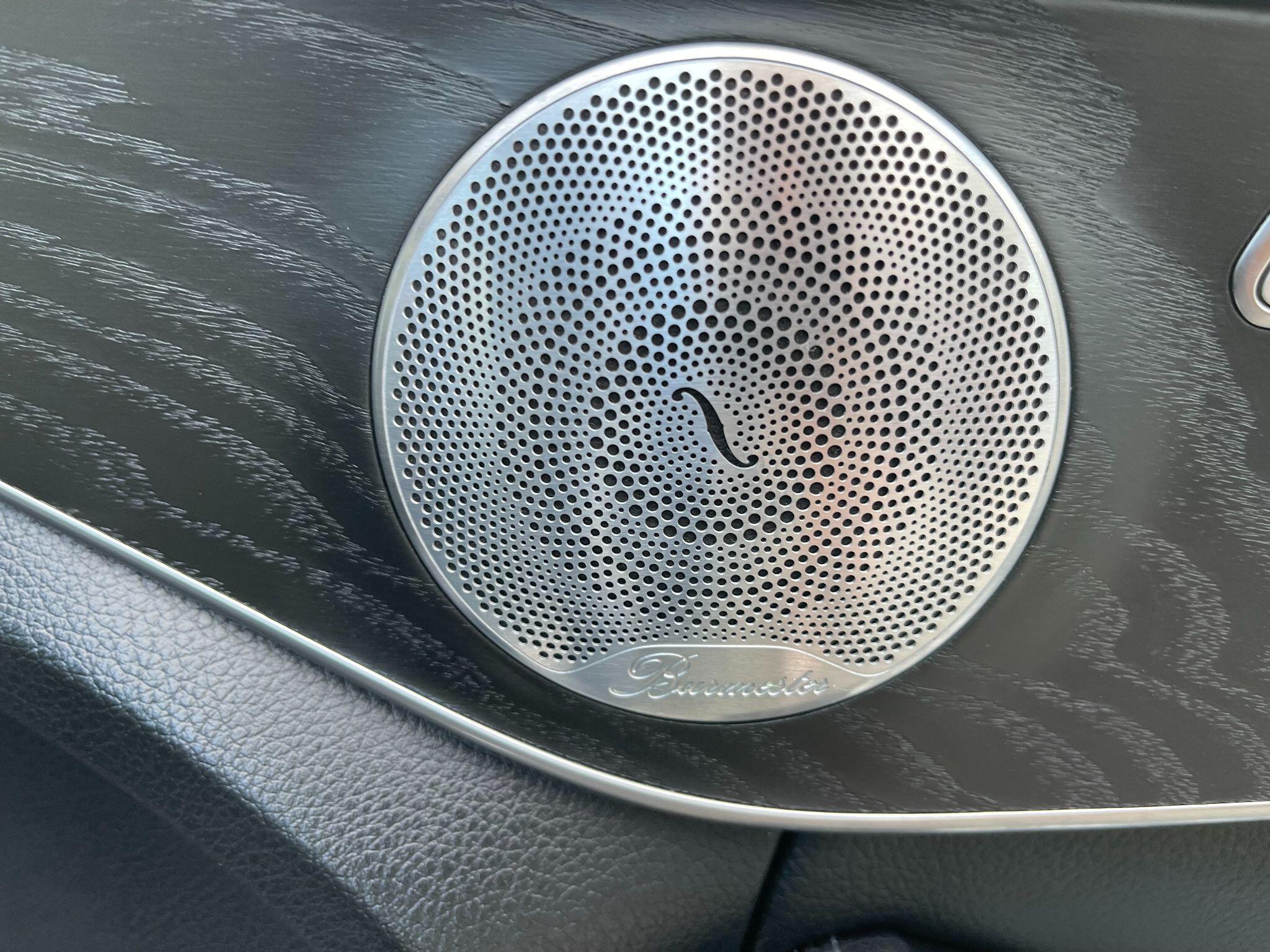 Mercedes-Benz C-Class view 25