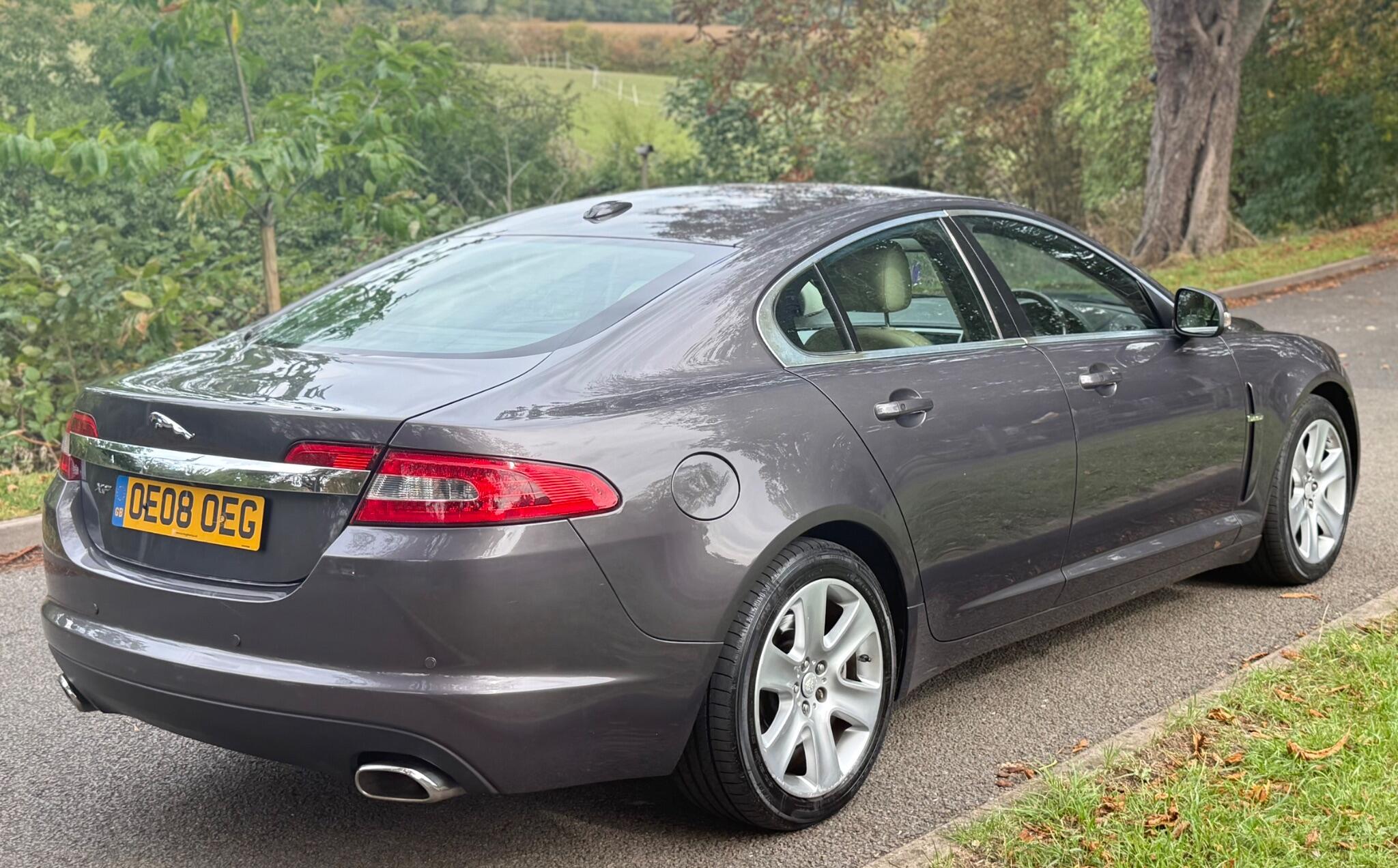2008 Jaguar XF image 4