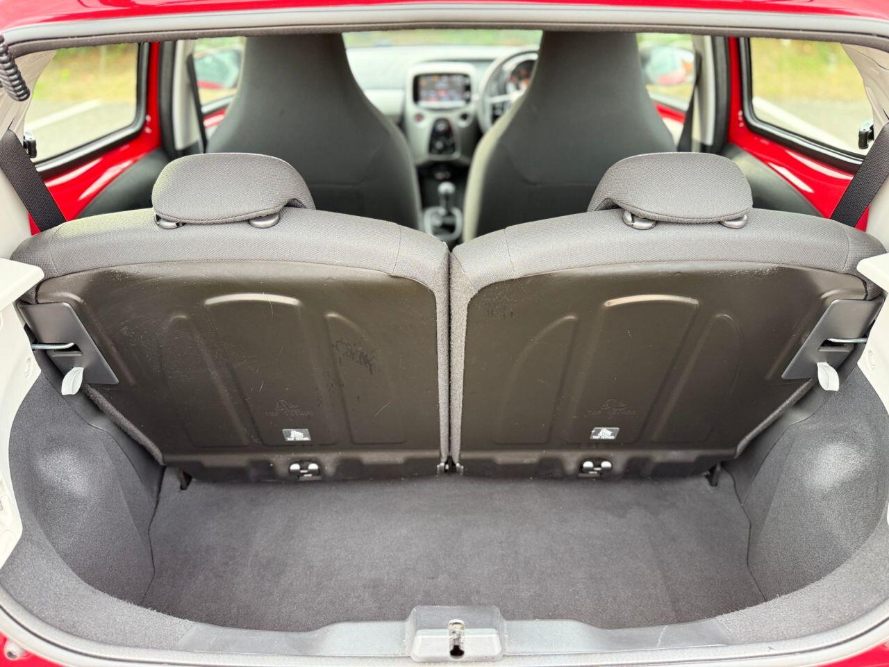 Peugeot 108 view 29