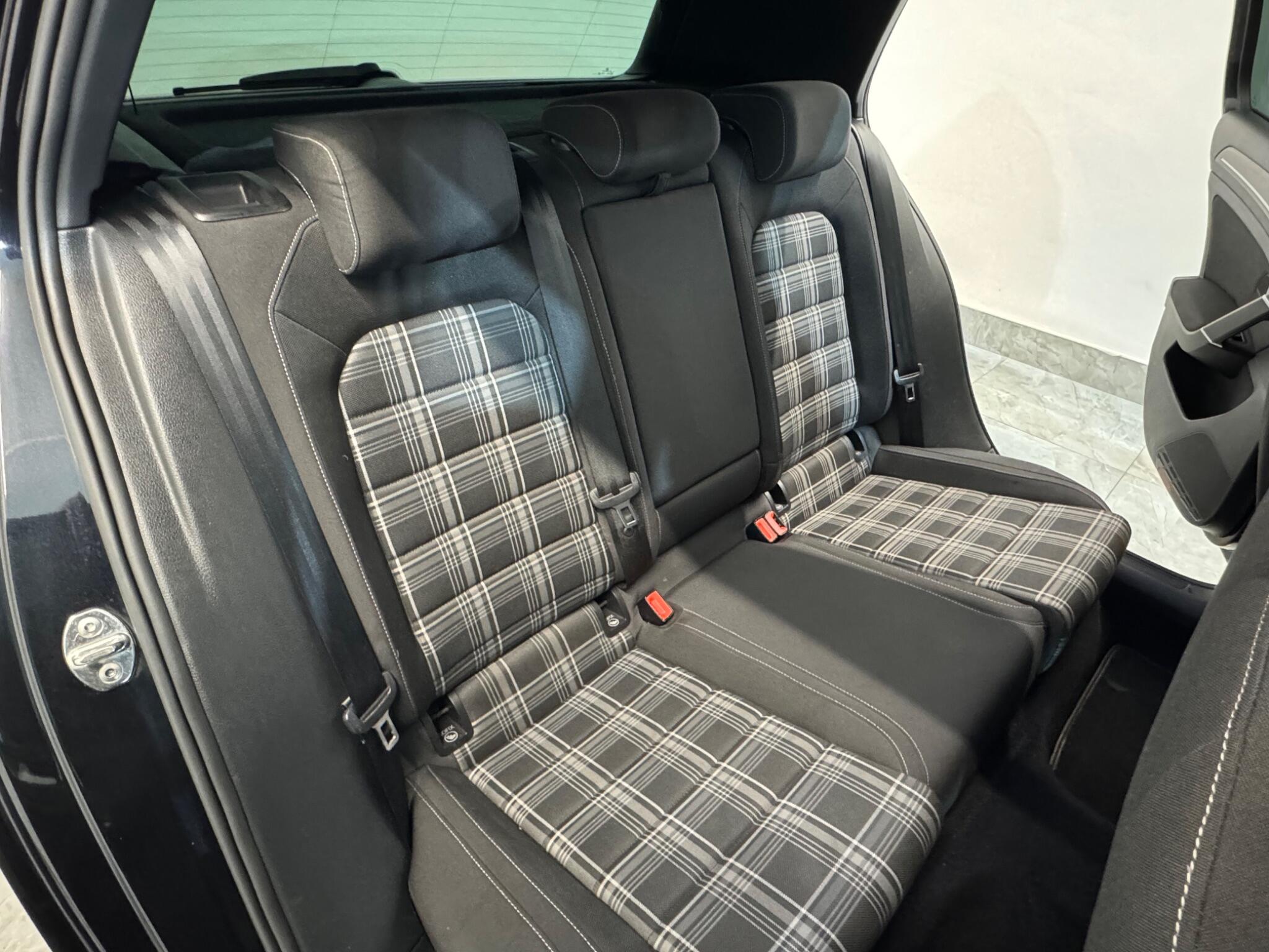 Volkswagen Golf view 57
