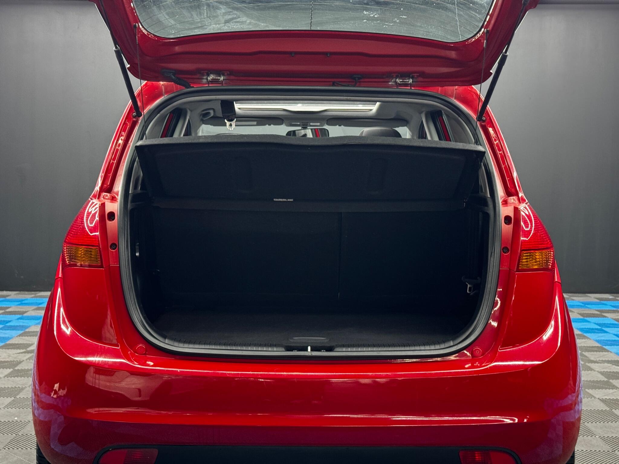 Kia Venga view 30