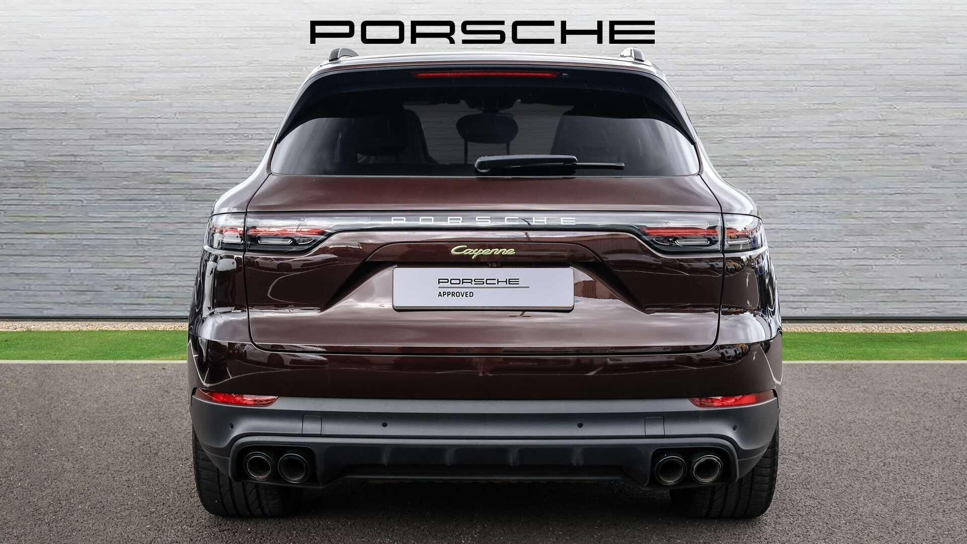 Porsche Cayenne view 10