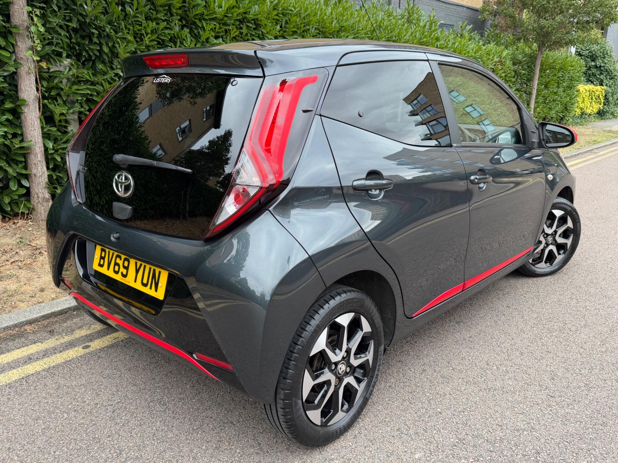 Toyota Aygo view 12