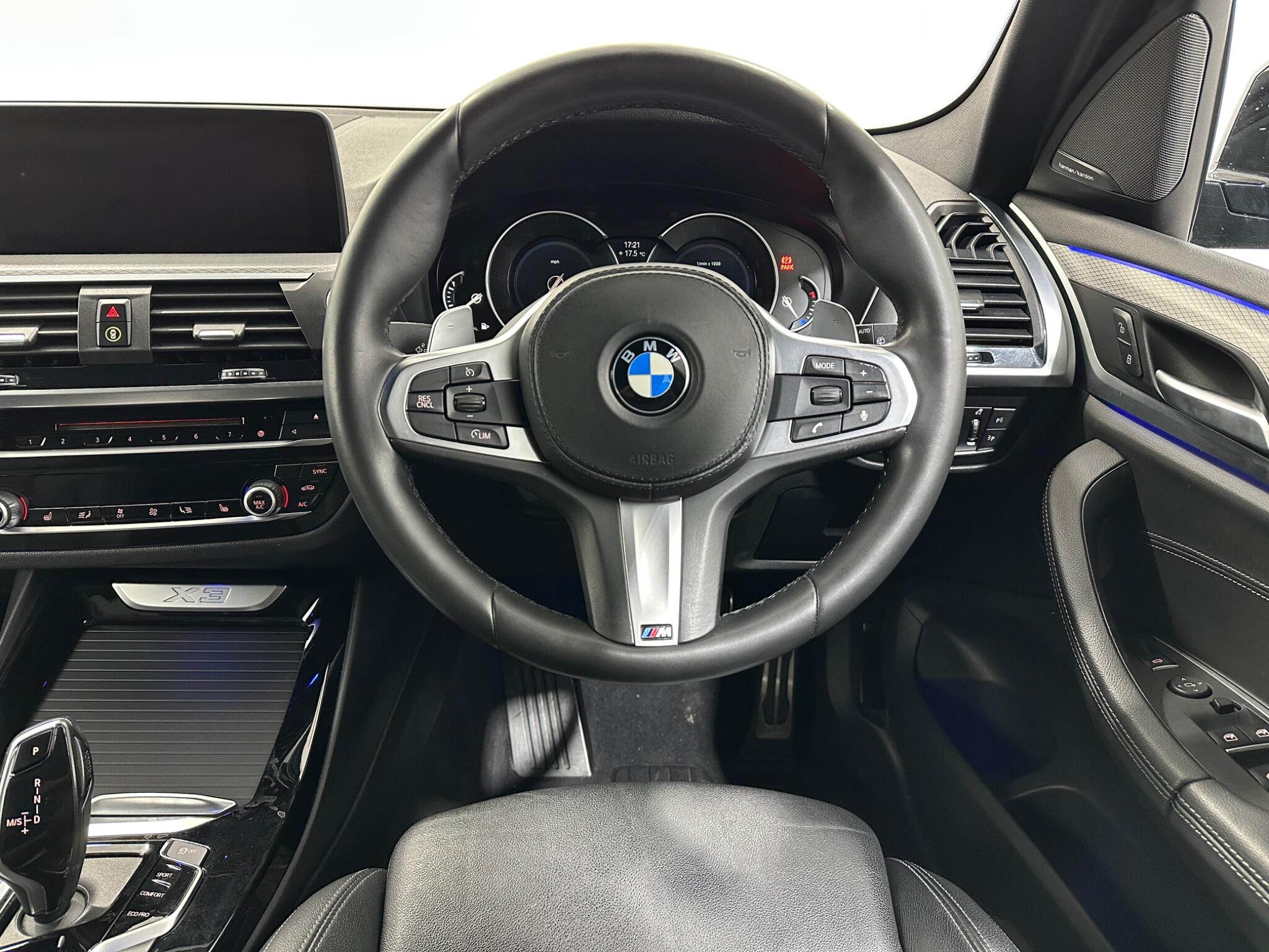 BMW X3 view 13