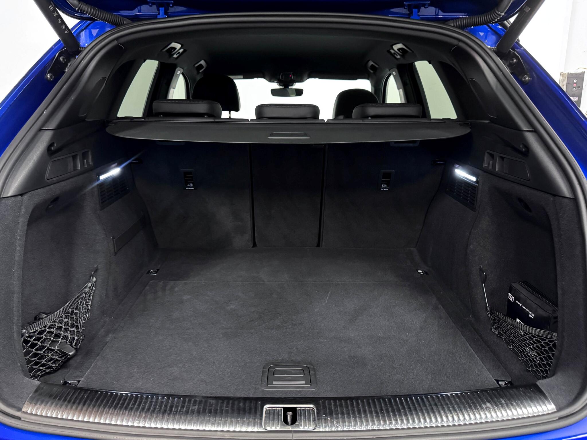 Audi Q5 view 7