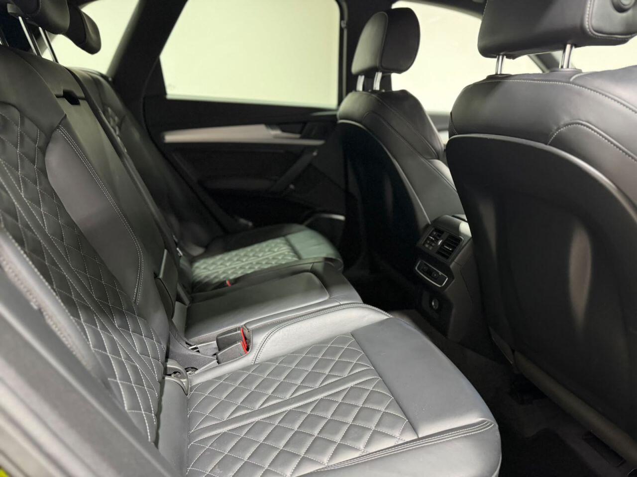 Audi Q5 view 28