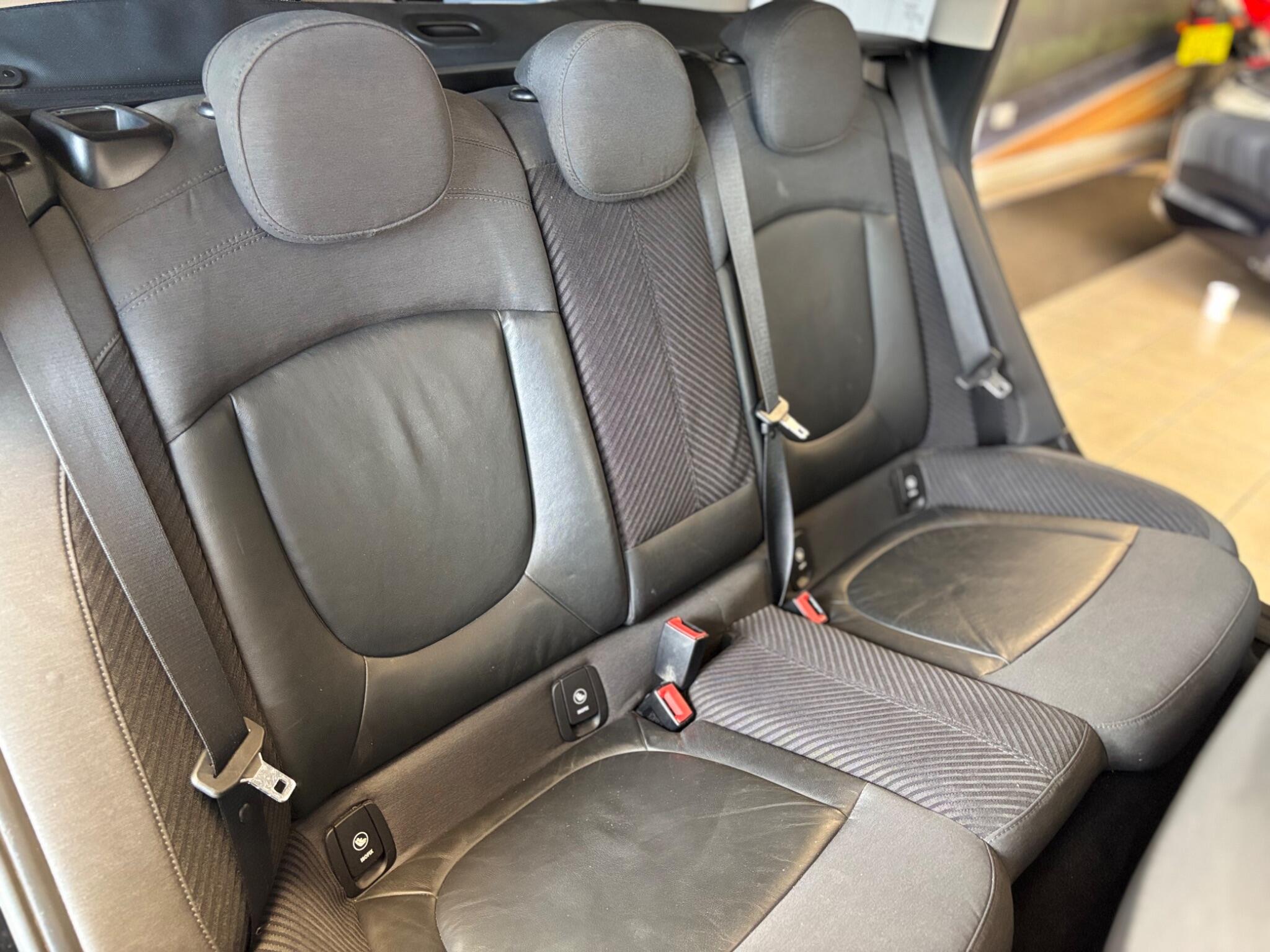 Mini Clubman view 14