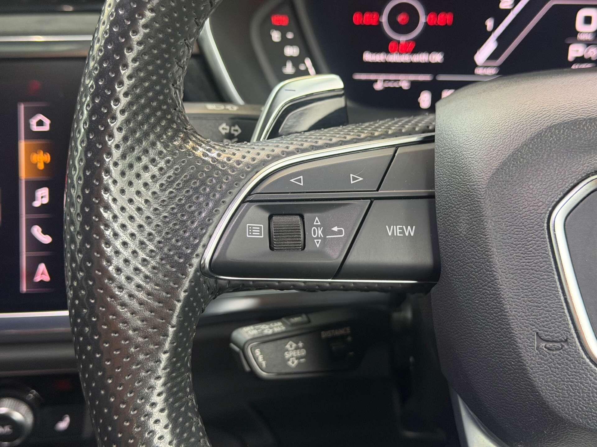 Audi RS Q3 view 29