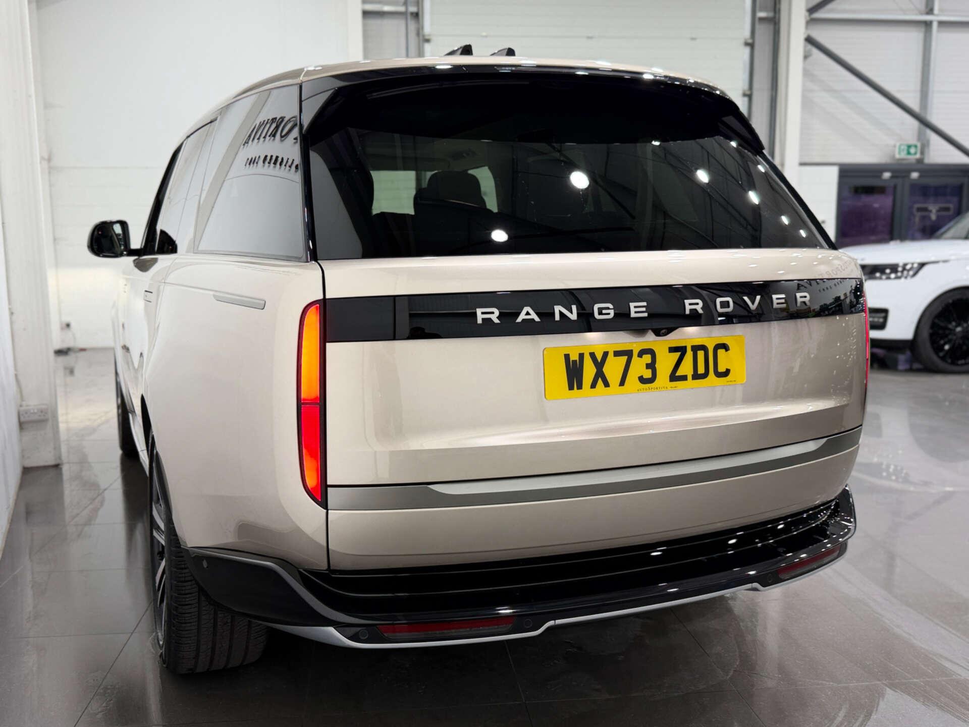 Land Rover Range Rover view 8