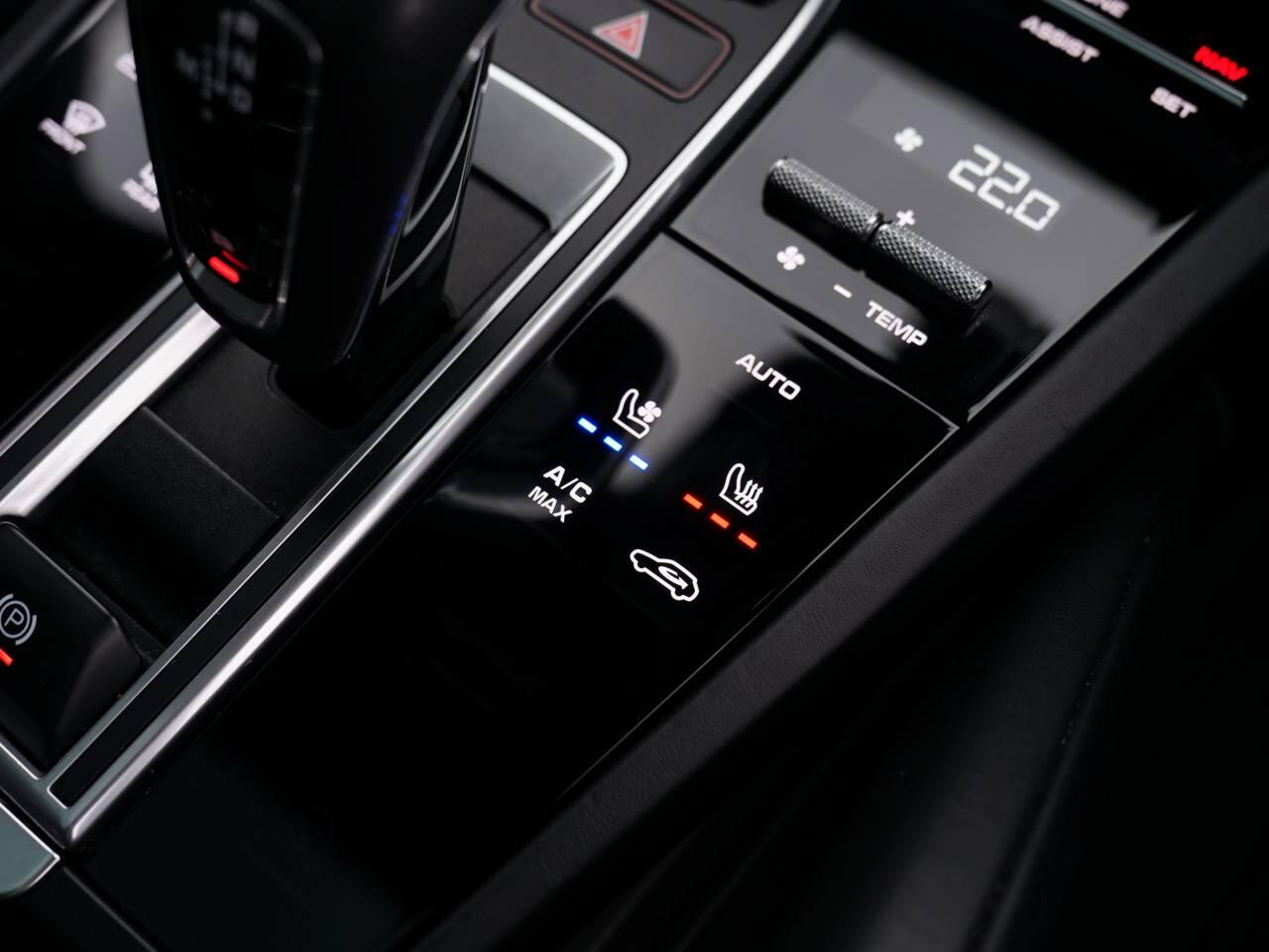 Porsche Cayenne view 44