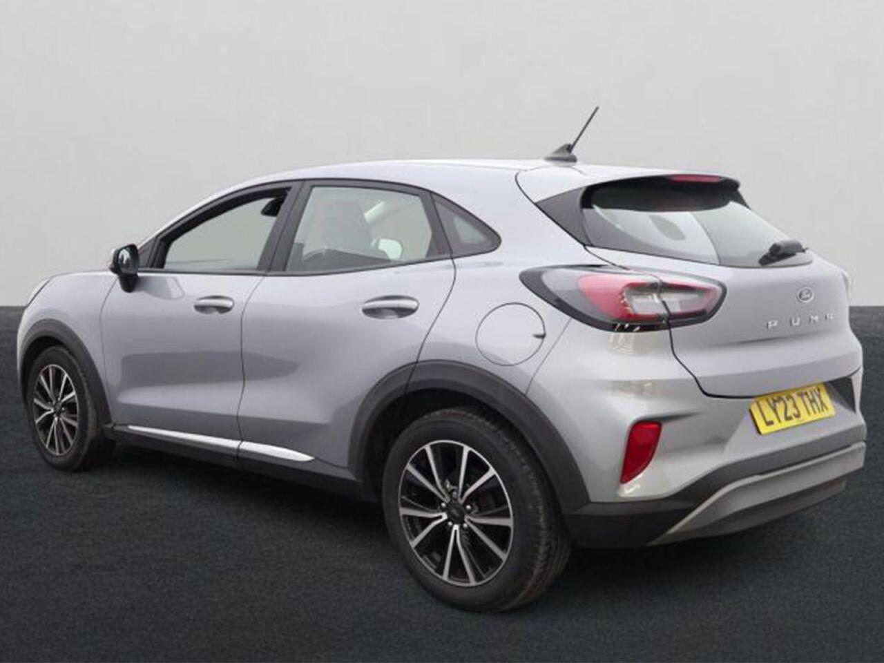 Ford Puma view 3