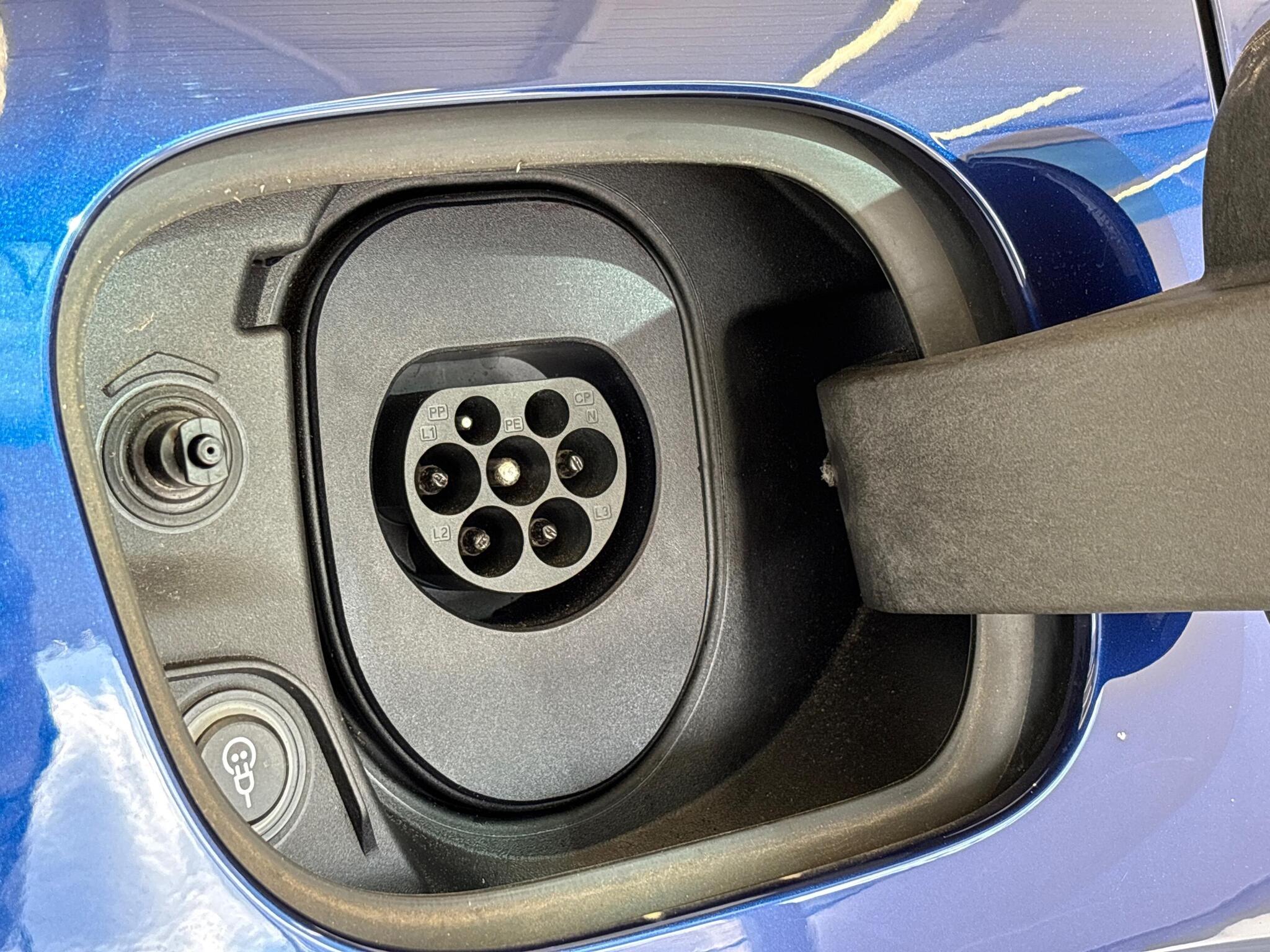 Porsche Macan view 44