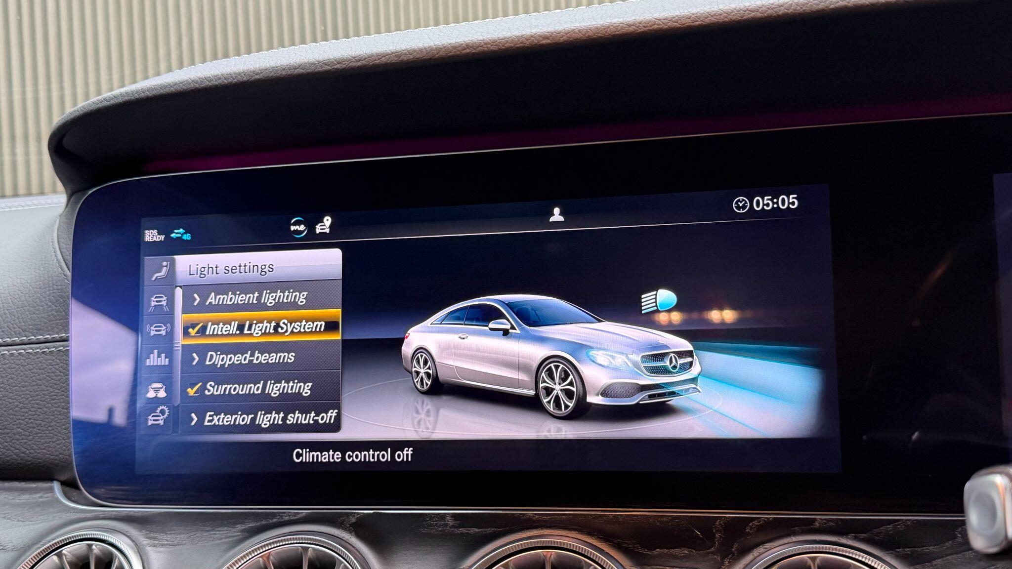 Mercedes-Benz E-Class view 27