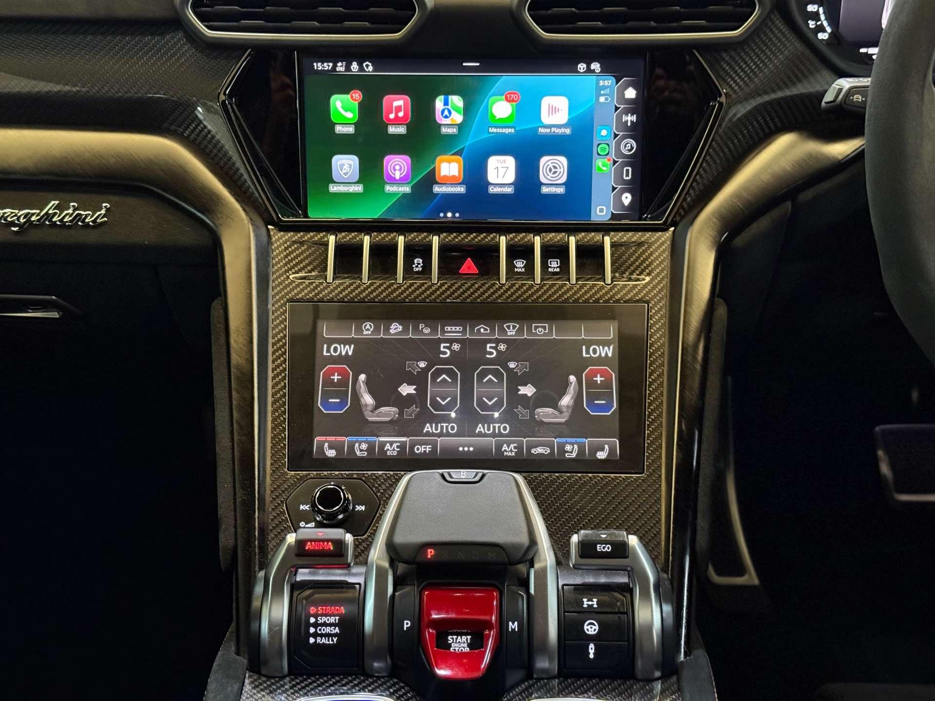Lamborghini Urus view 42