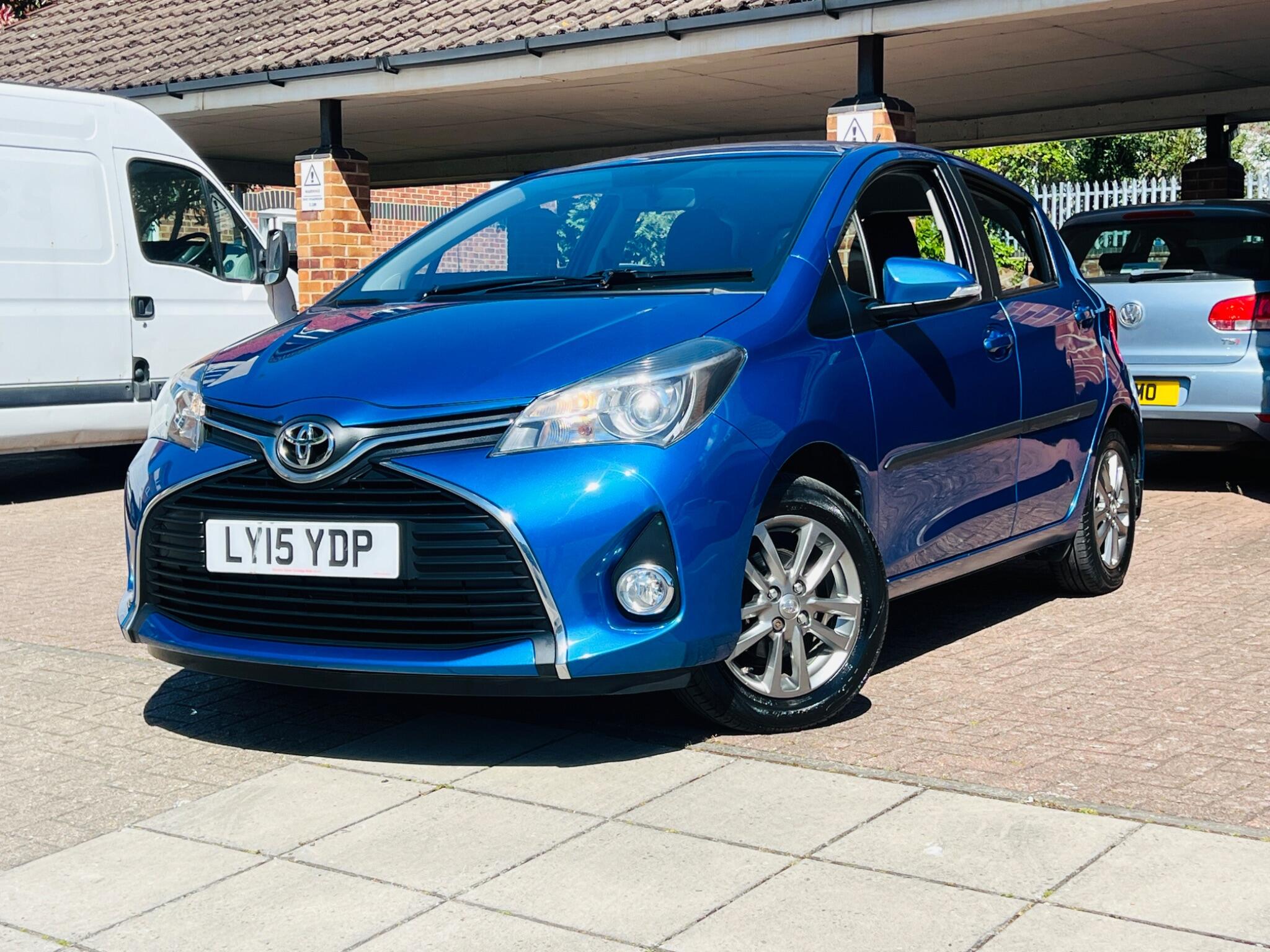 Toyota Yaris view 11