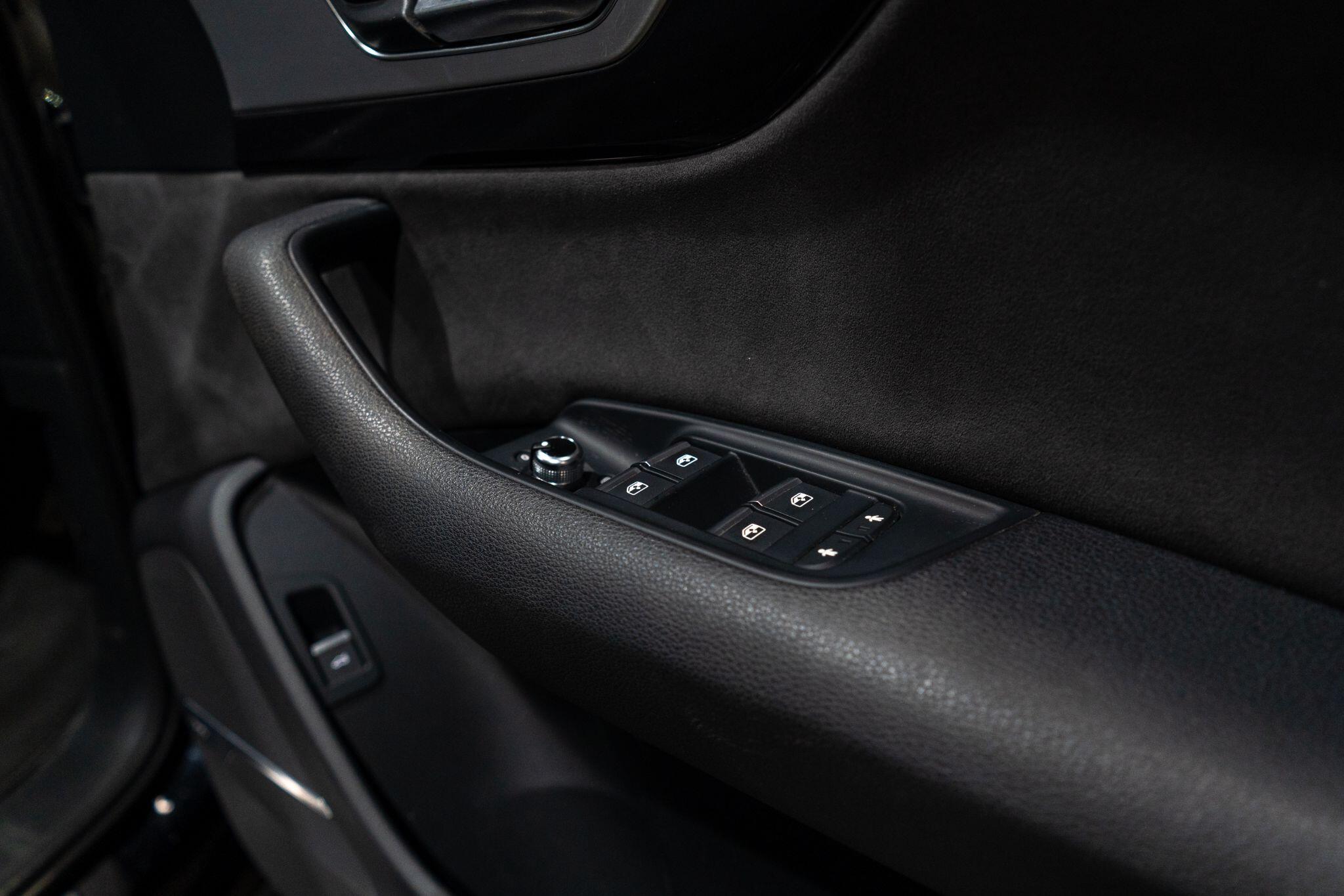 Audi Q7 view 37