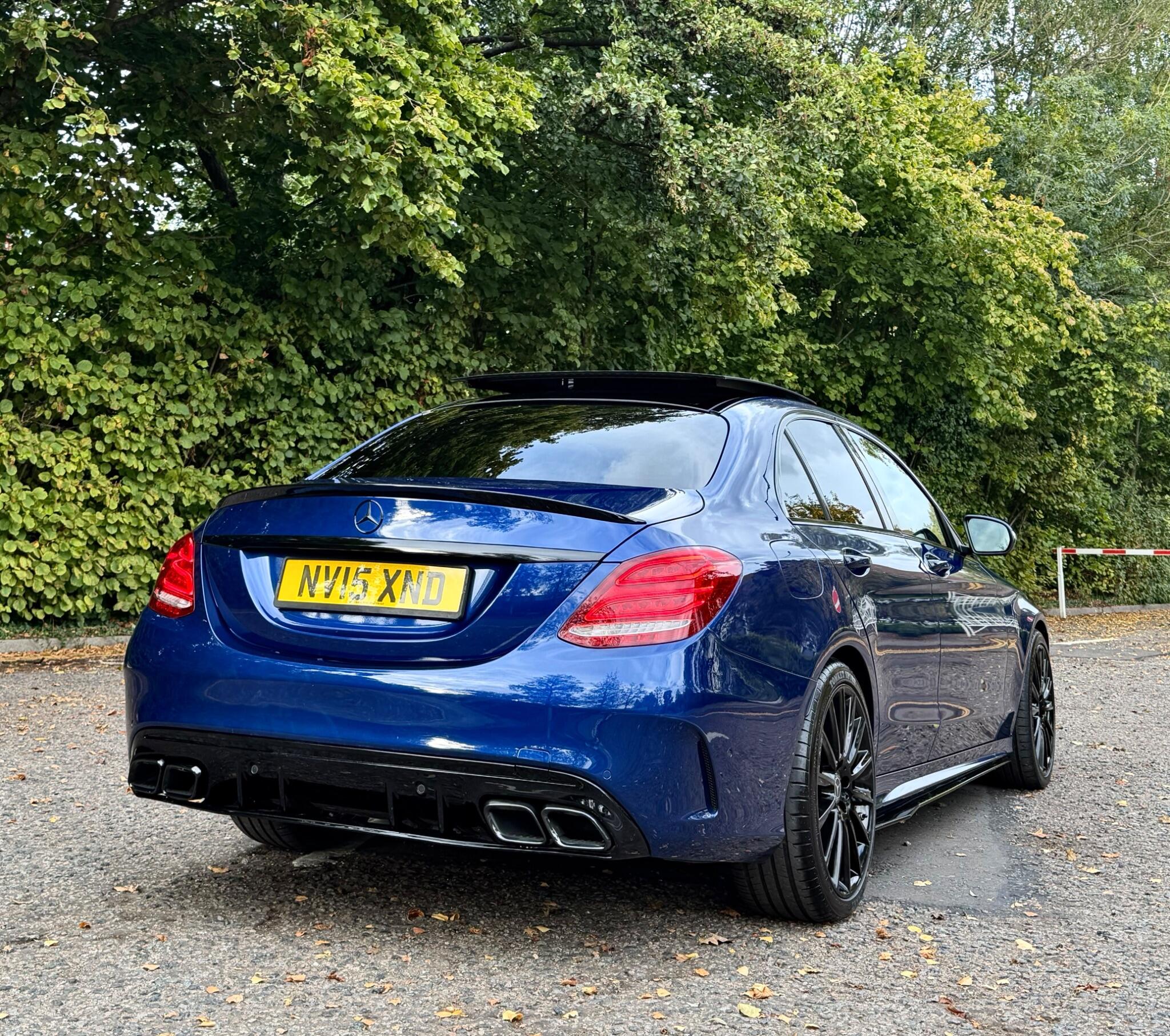 Mercedes-Benz C-Class view 3