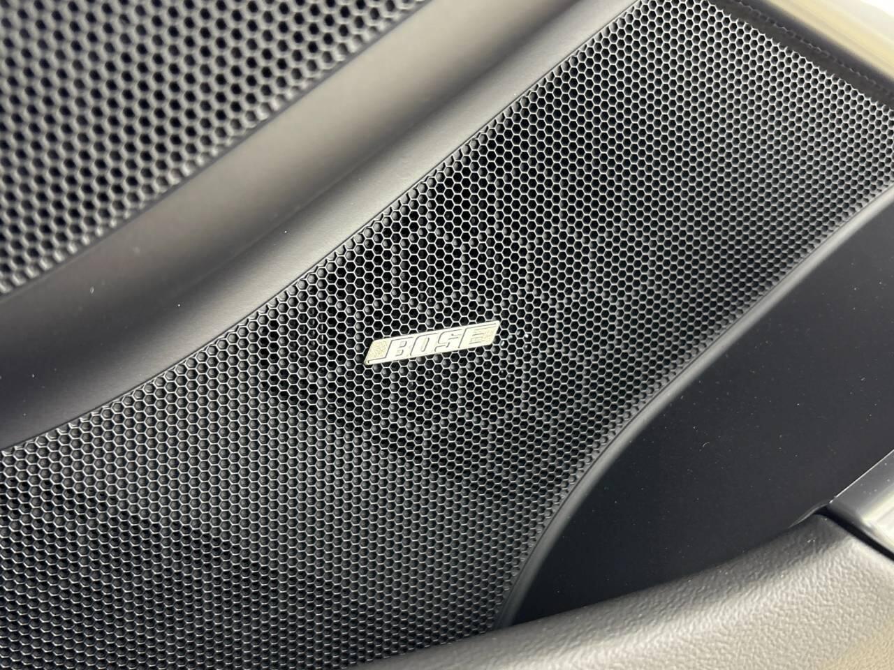 Porsche Cayman view 33