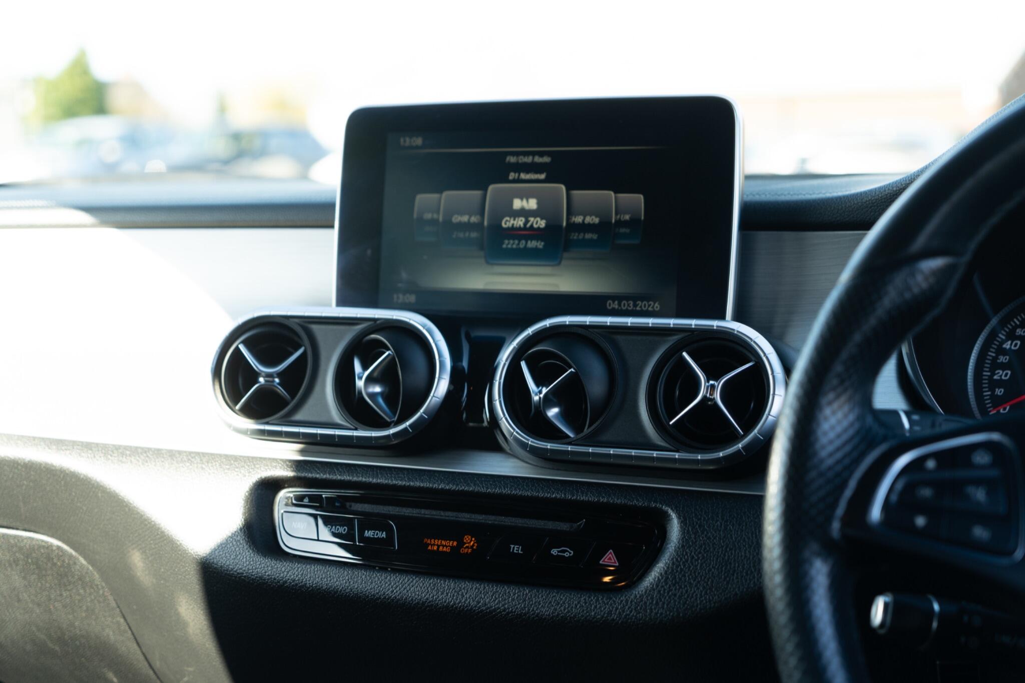 Mercedes-Benz X-Class view 46