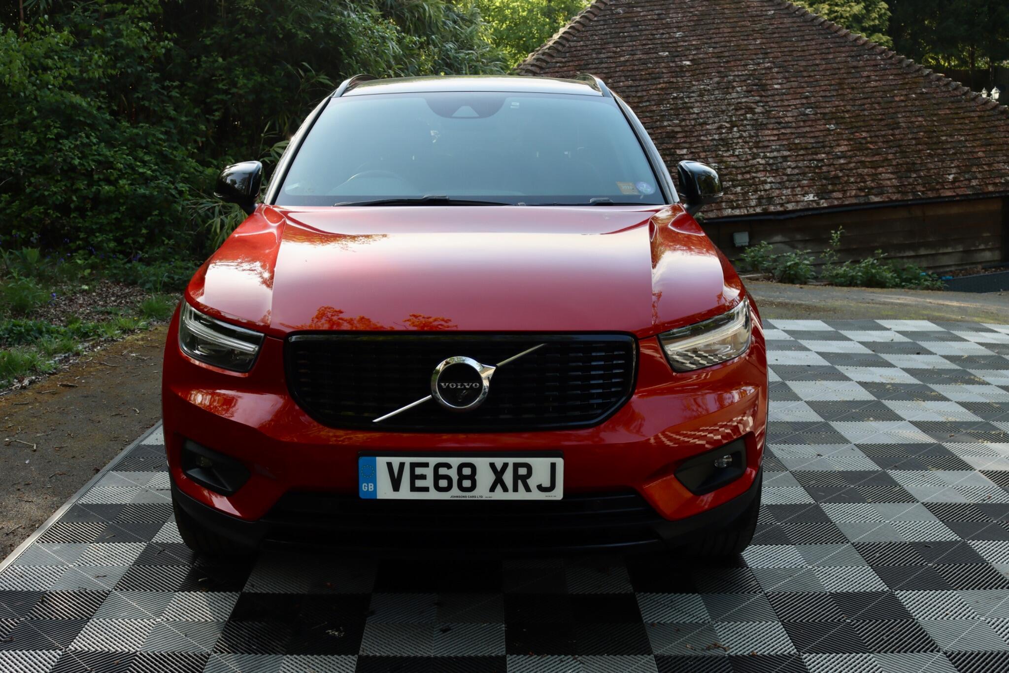 Volvo XC40 view 11