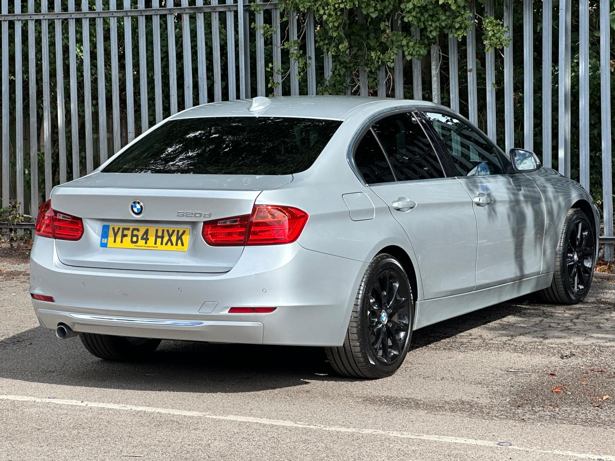 BMW 3 Series view 6