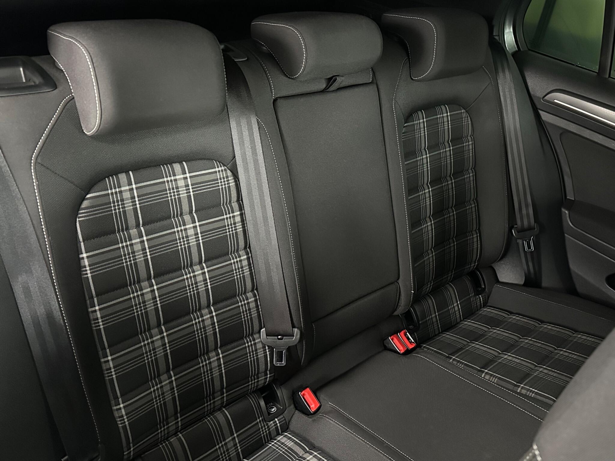 Volkswagen Golf view 35