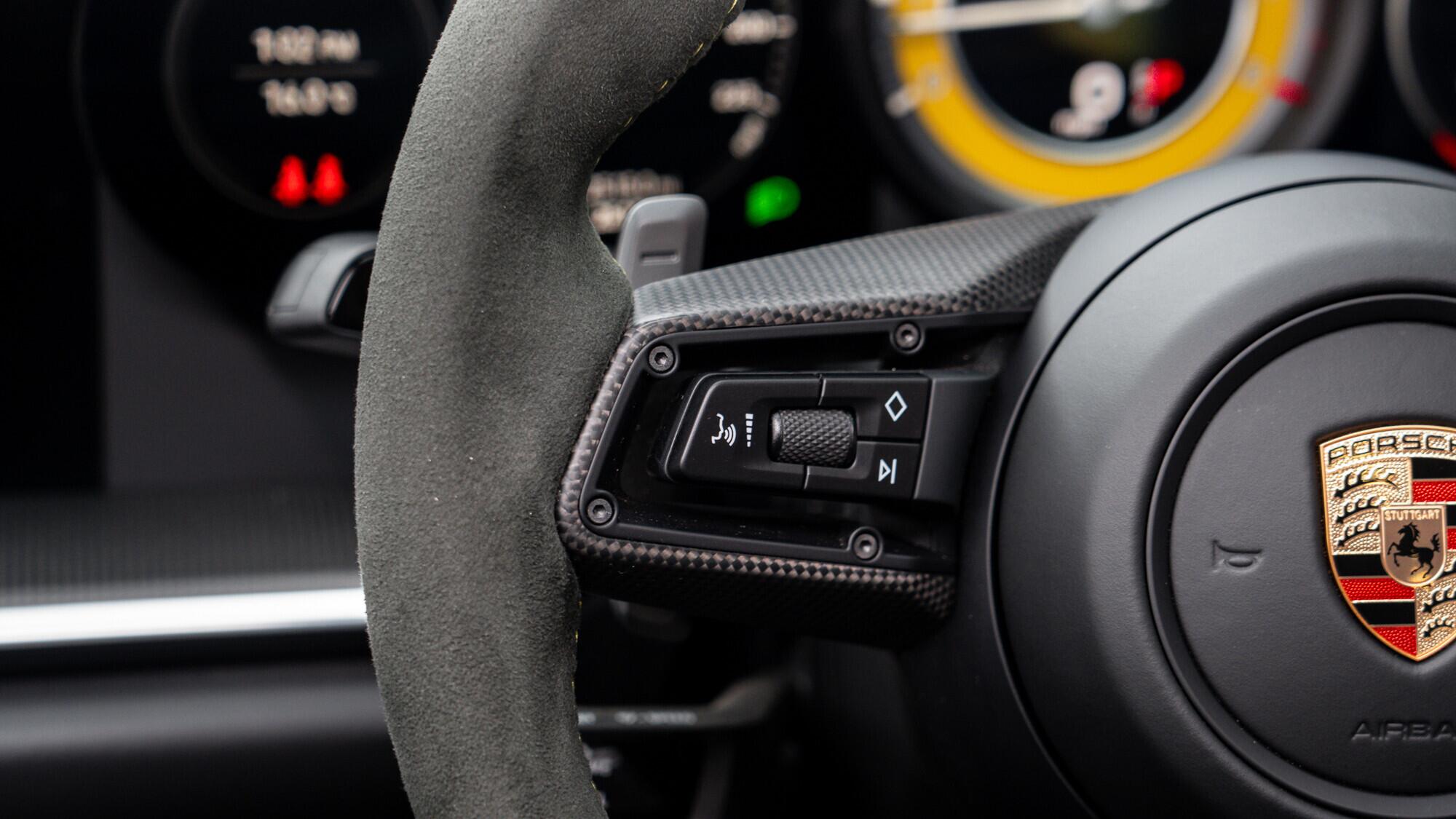 Porsche 911 view 25