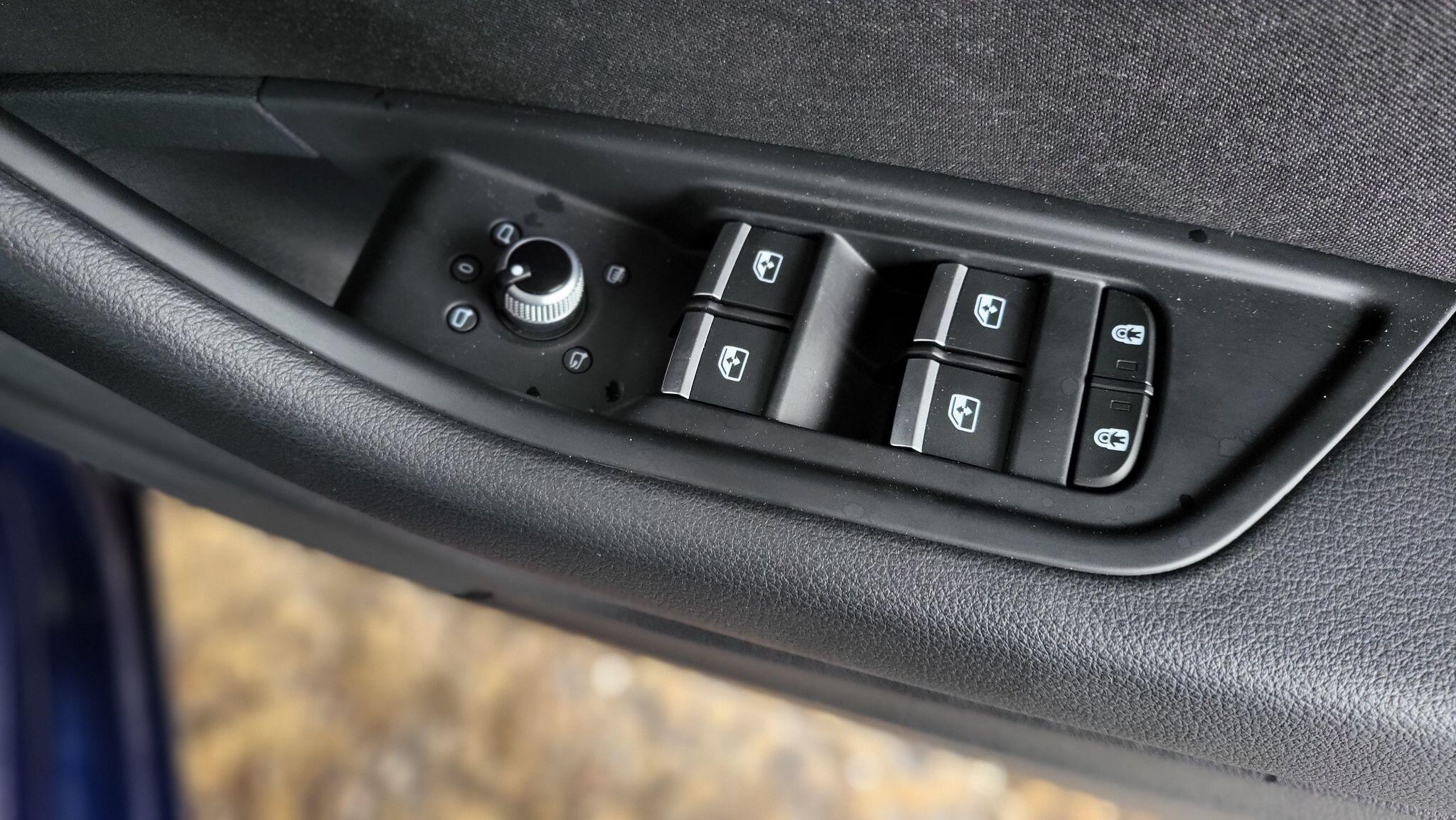 Audi A4 view 19