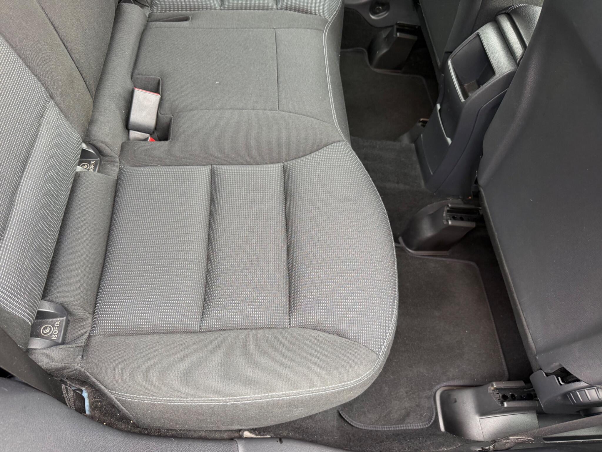 Mercedes-Benz B-Class view 22