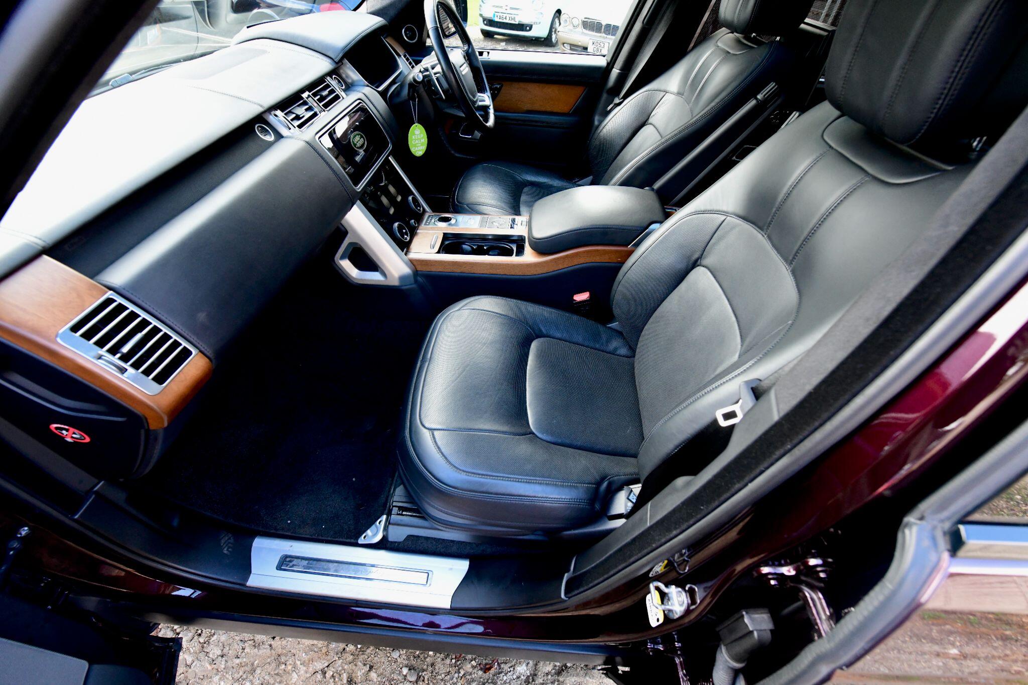 Land Rover Range Rover view 71