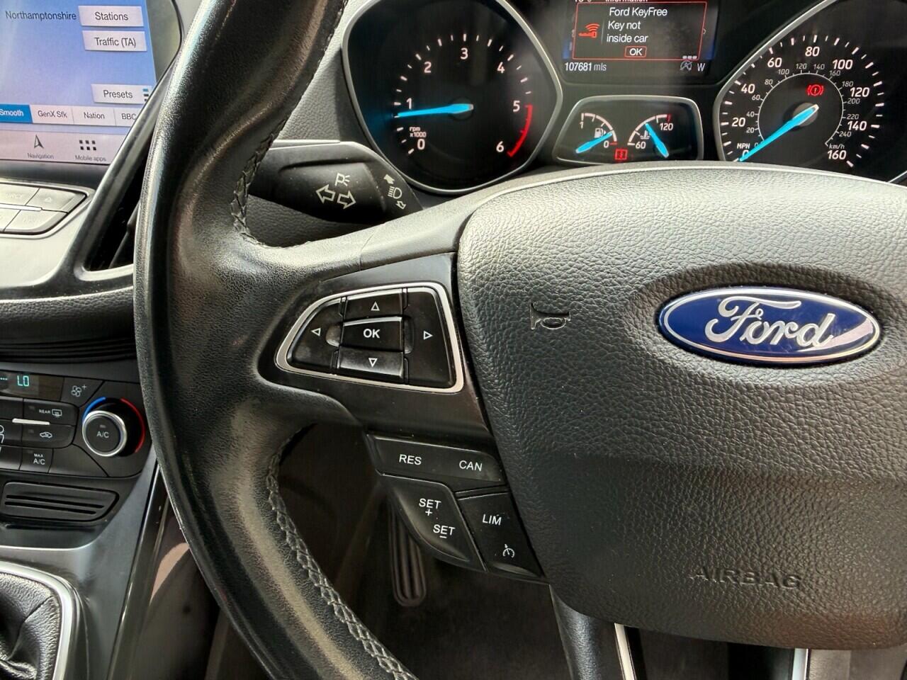 Ford Kuga view 25