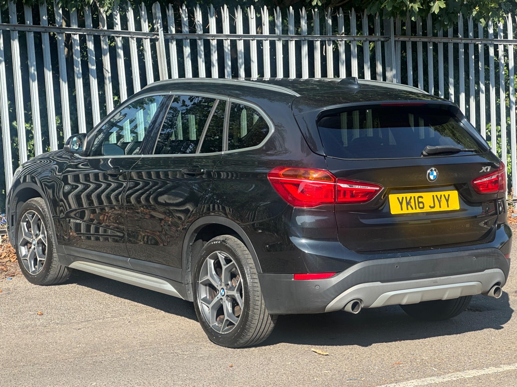 BMW X1 view 4