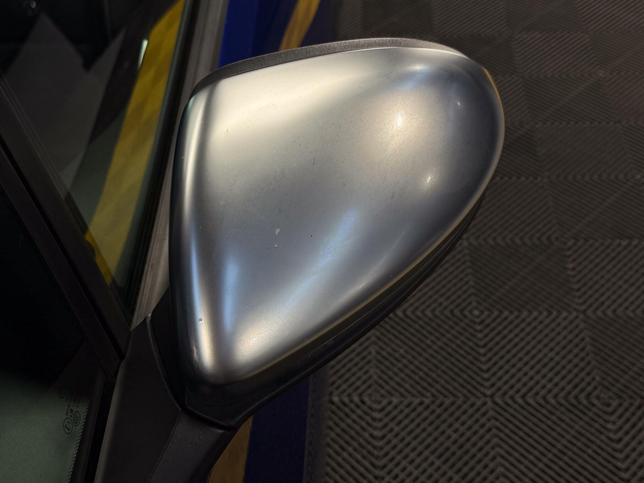 Volkswagen Golf view 13