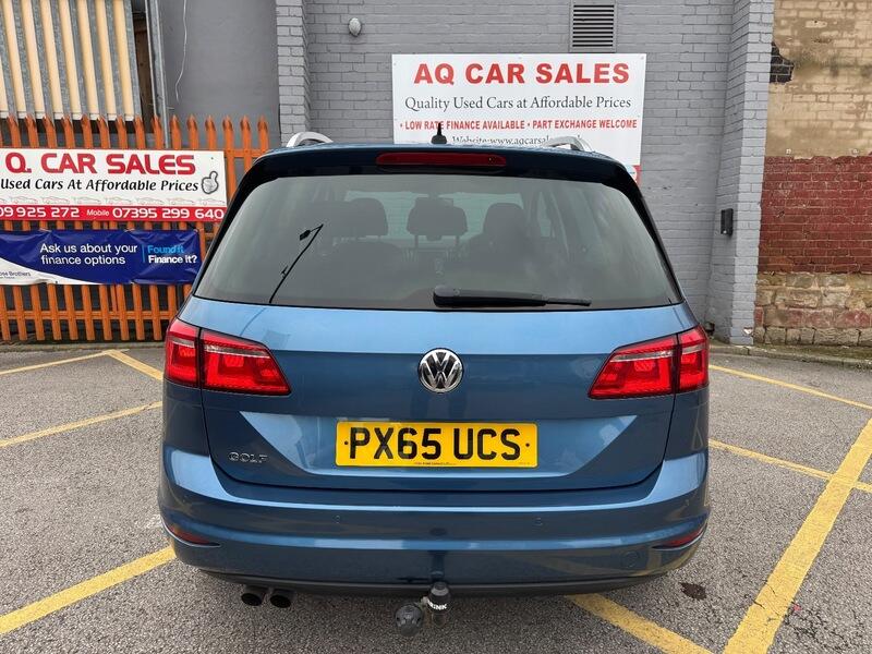 Volkswagen Golf SV view 6