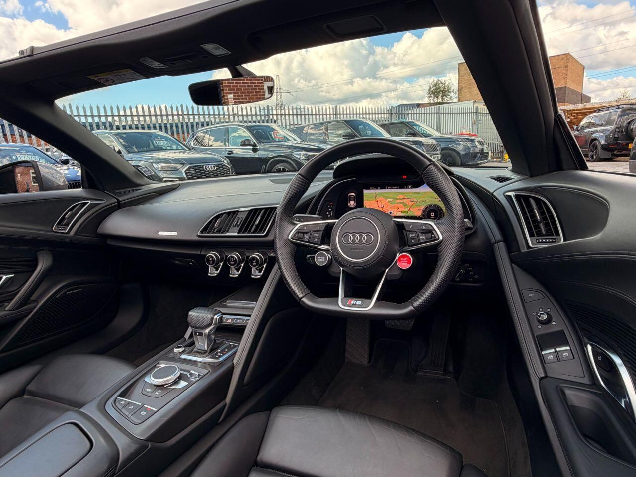 Audi R8 view 2